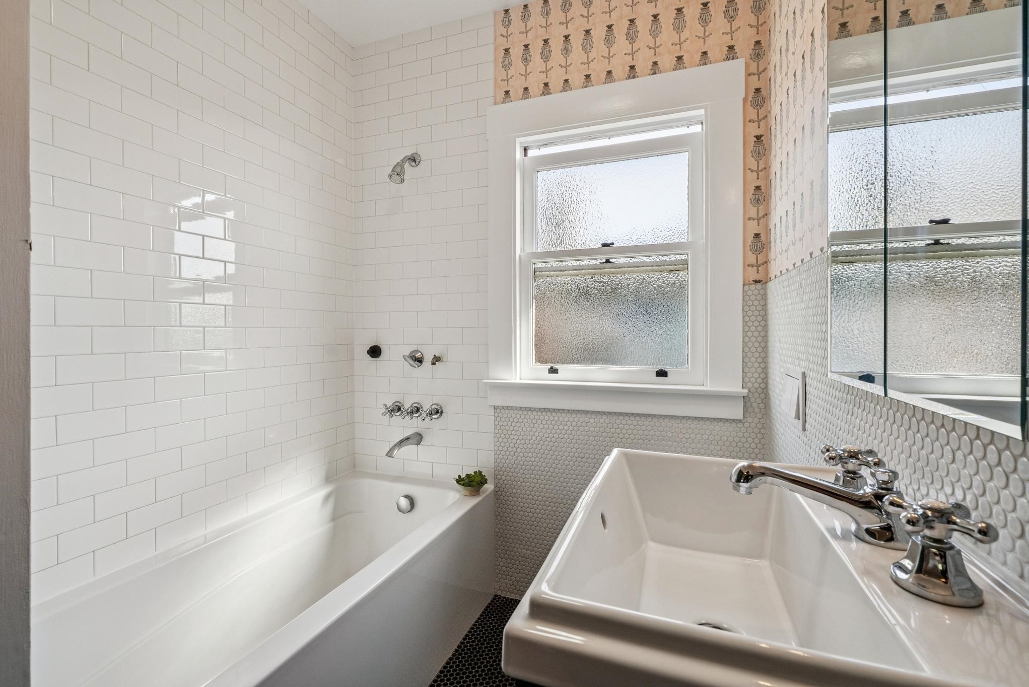 Detail Gallery Image 24 of 42 For 1546 Beverly Pl, Berkeley,  CA 94706 - 3 Beds | 1 Baths