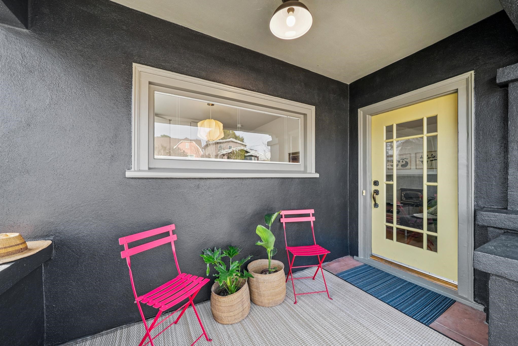 Detail Gallery Image 6 of 42 For 1546 Beverly Pl, Berkeley,  CA 94706 - 3 Beds | 1 Baths