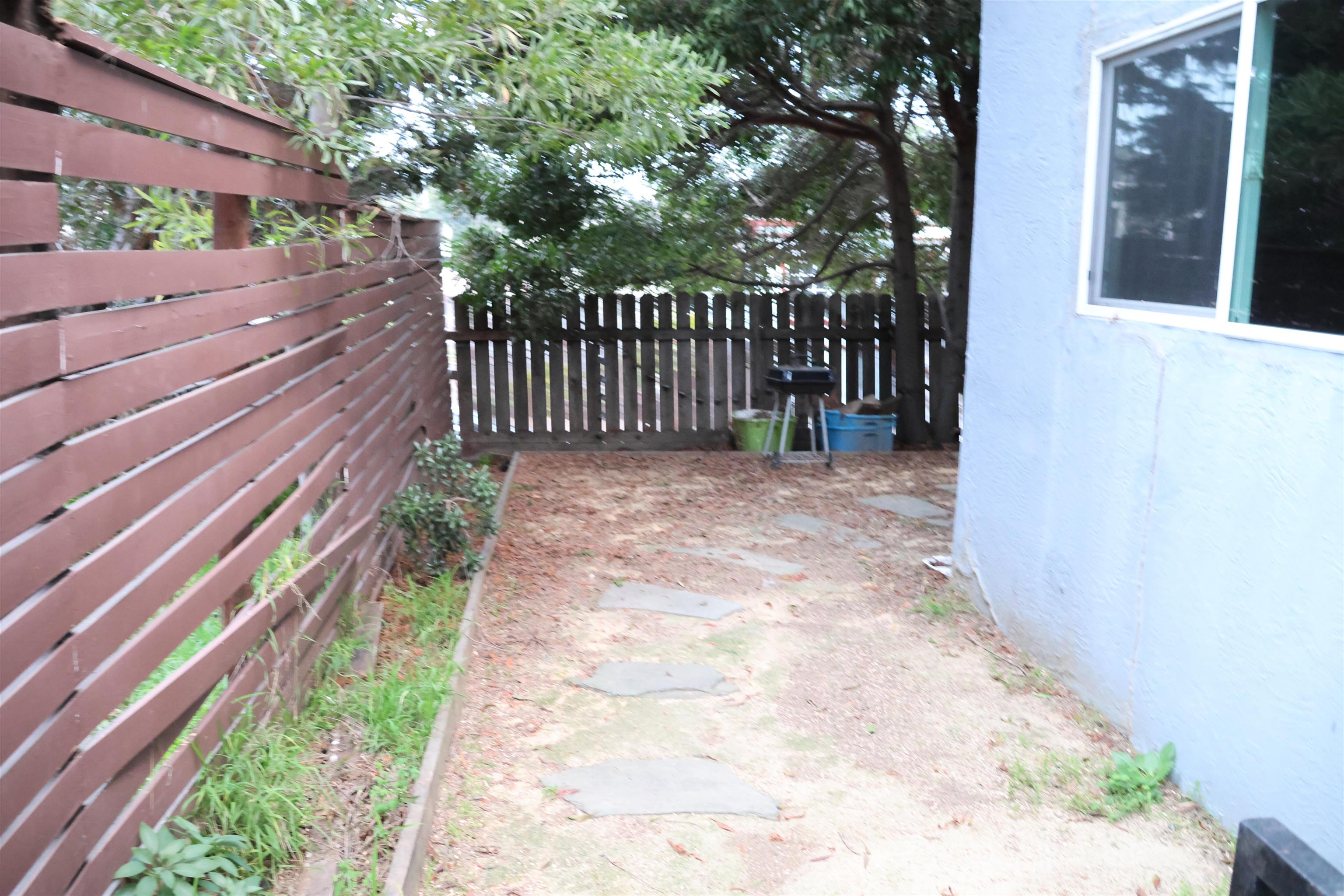 Detail Gallery Image 4 of 29 For 2443 Grande Vista Ave, Oakland,  CA 94601 - – Beds | – Baths