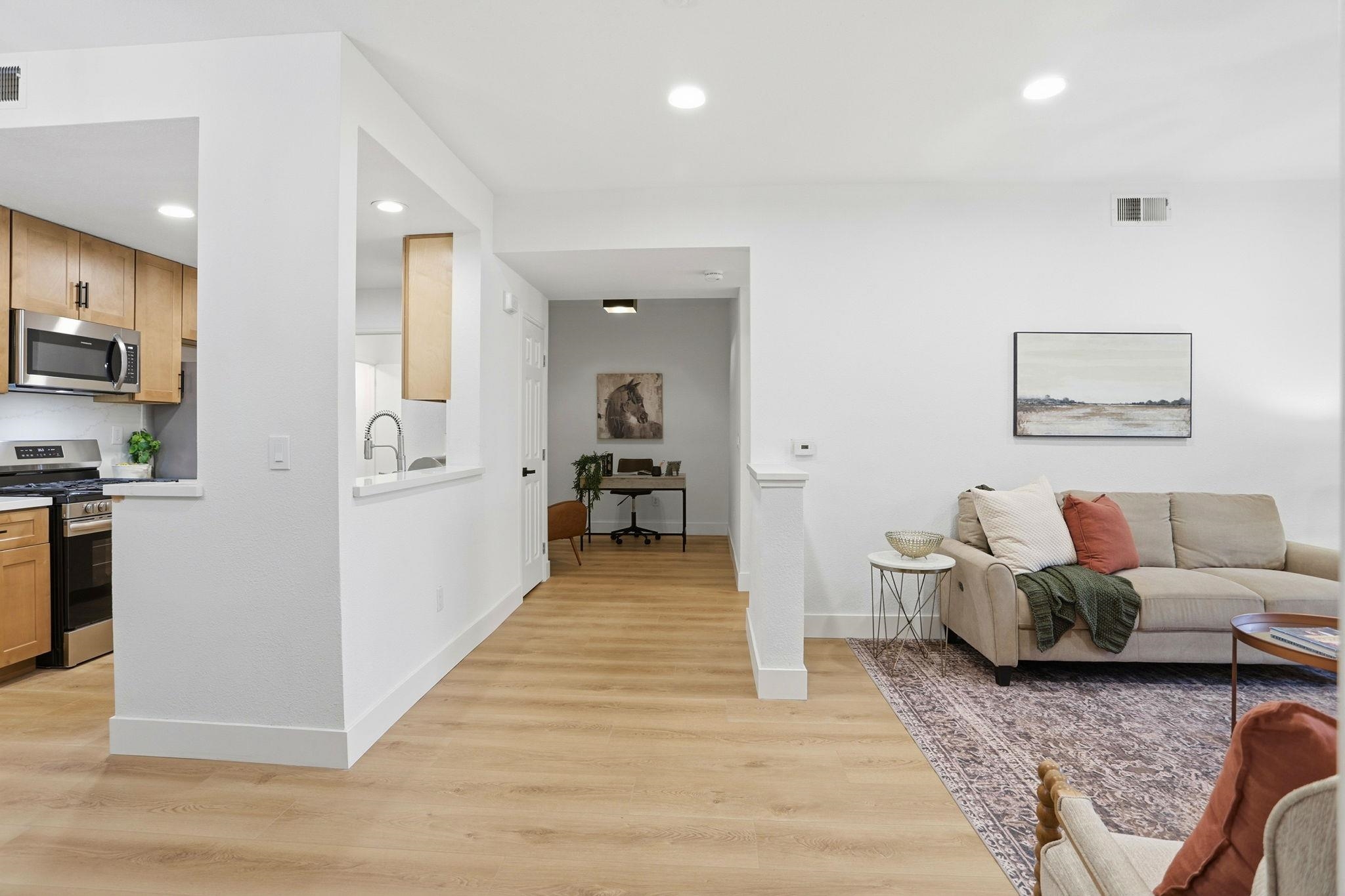 Detail Gallery Image 2 of 28 For 601 Arcadia Ter #102,  Sunnyvale,  CA 94085 - 1 Beds | 1 Baths