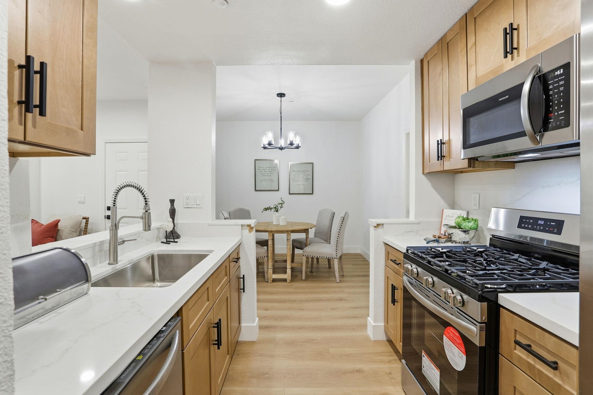 Detail Gallery Image 9 of 28 For 601 Arcadia Ter #102,  Sunnyvale,  CA 94085 - 1 Beds | 1 Baths