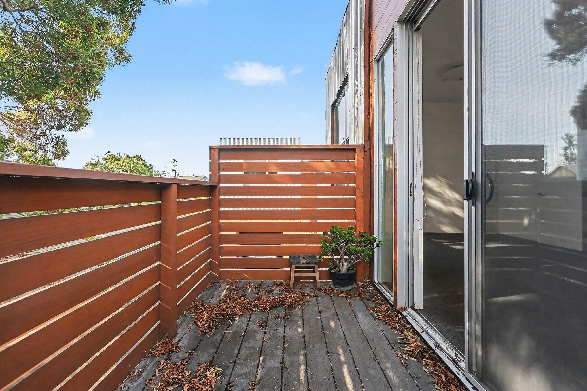 Detail Gallery Image 21 of 29 For 3425 Louise Street, Oakland,  CA 94608-4123 - 3 Beds | 3 Baths