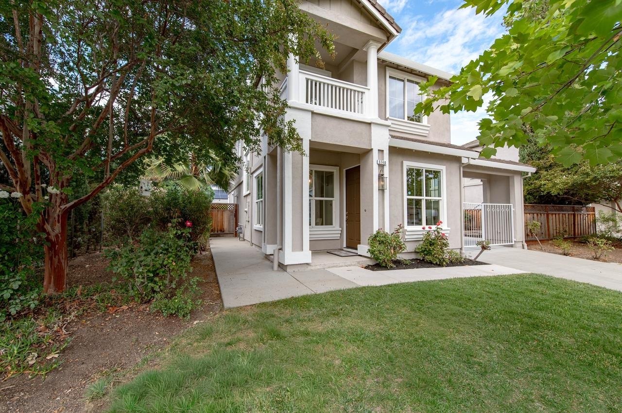 Detail Gallery Image 2 of 51 For 5740 Woodrose Way, Livermore,  CA 94551 - 4 Beds | 2/1 Baths