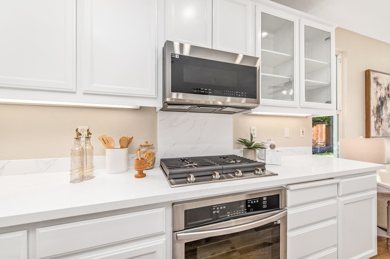 Detail Gallery Image 13 of 51 For 5740 Woodrose Way, Livermore,  CA 94551 - 4 Beds | 2/1 Baths