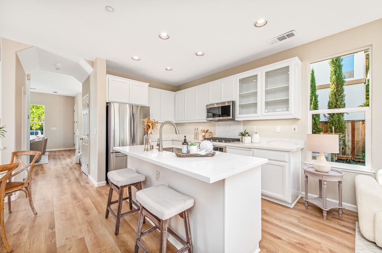 Detail Gallery Image 16 of 51 For 5740 Woodrose Way, Livermore,  CA 94551 - 4 Beds | 2/1 Baths