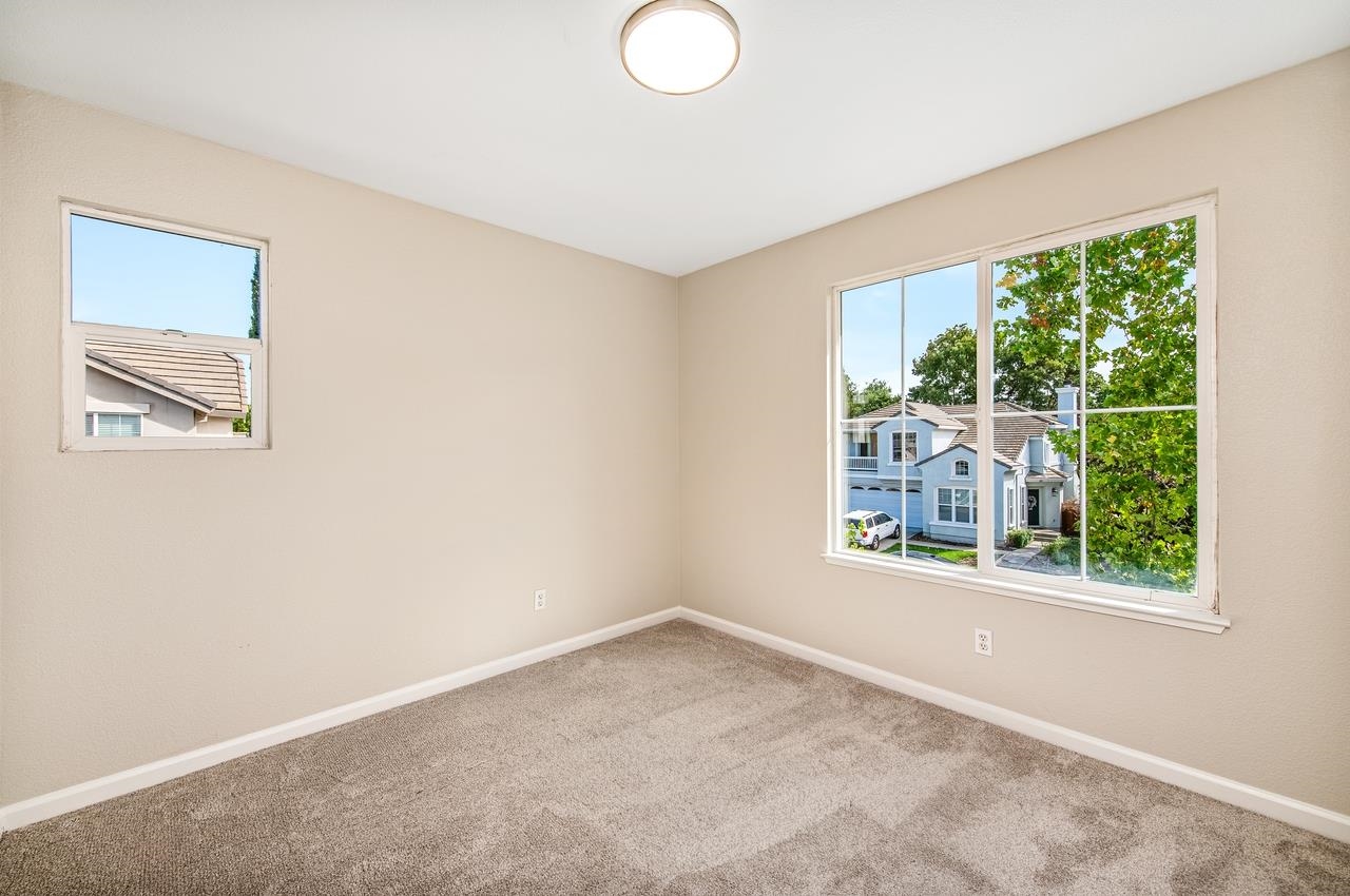 Detail Gallery Image 22 of 51 For 5740 Woodrose Way, Livermore,  CA 94551 - 4 Beds | 2/1 Baths