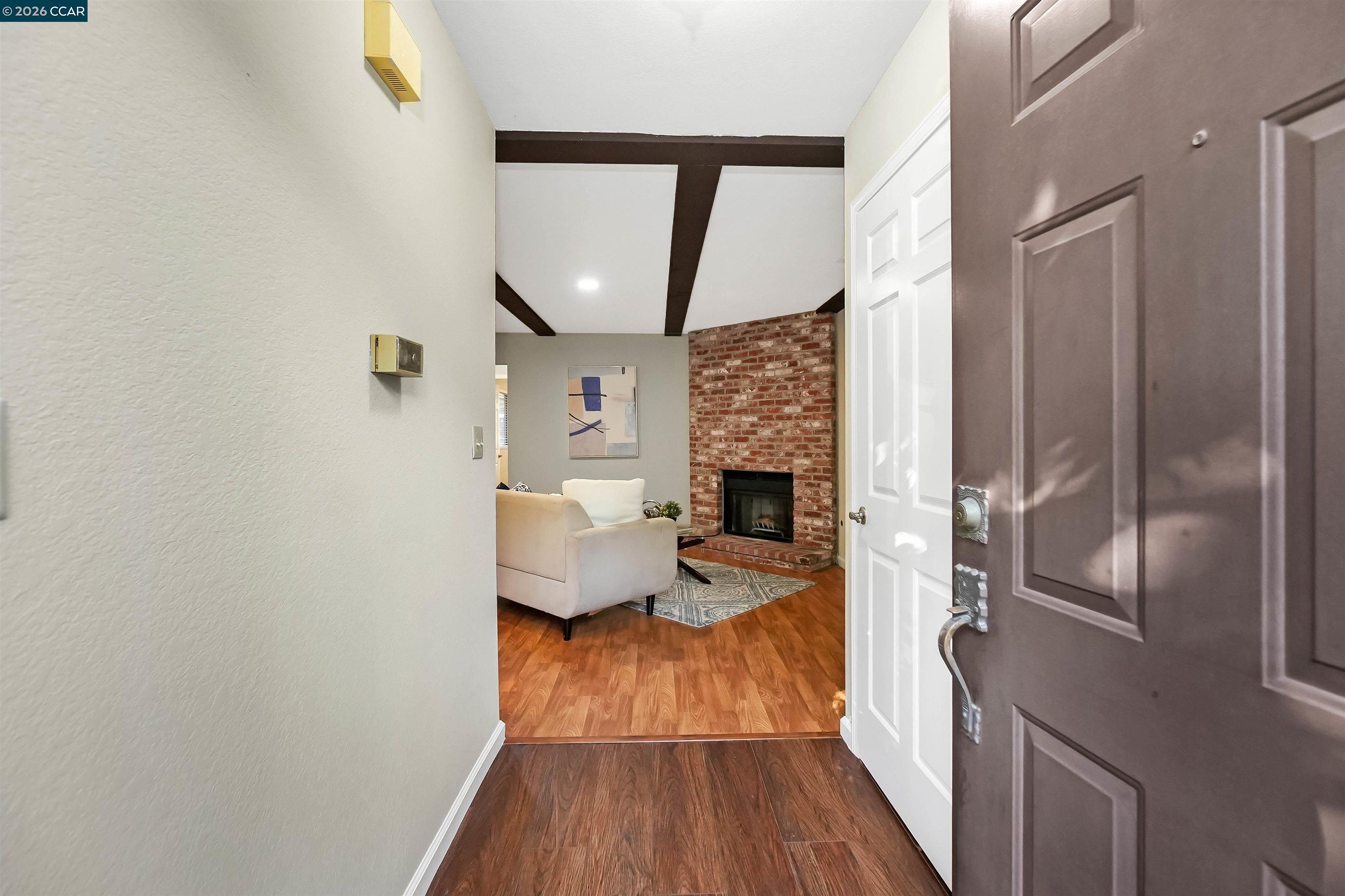 Photo #3: 41122236 Listing: Photo #3