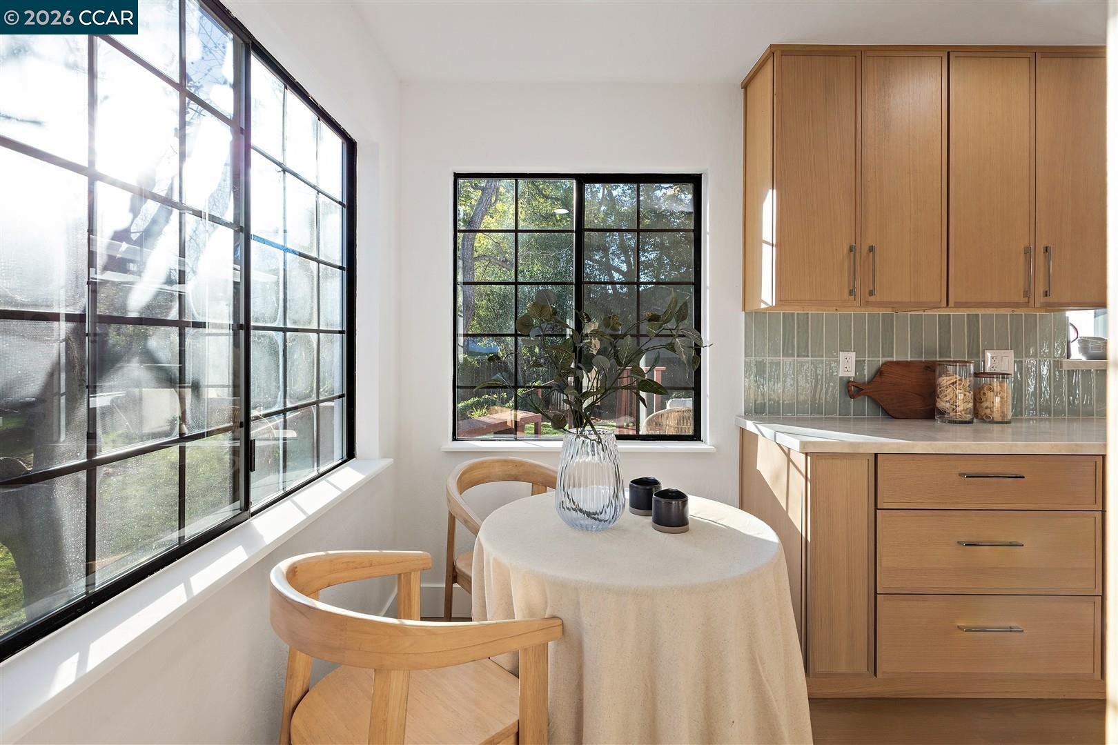 Detail Gallery Image 12 of 53 For 437 Coleman Ct, Pleasant Hill,  CA 94523 - 3 Beds | 2 Baths