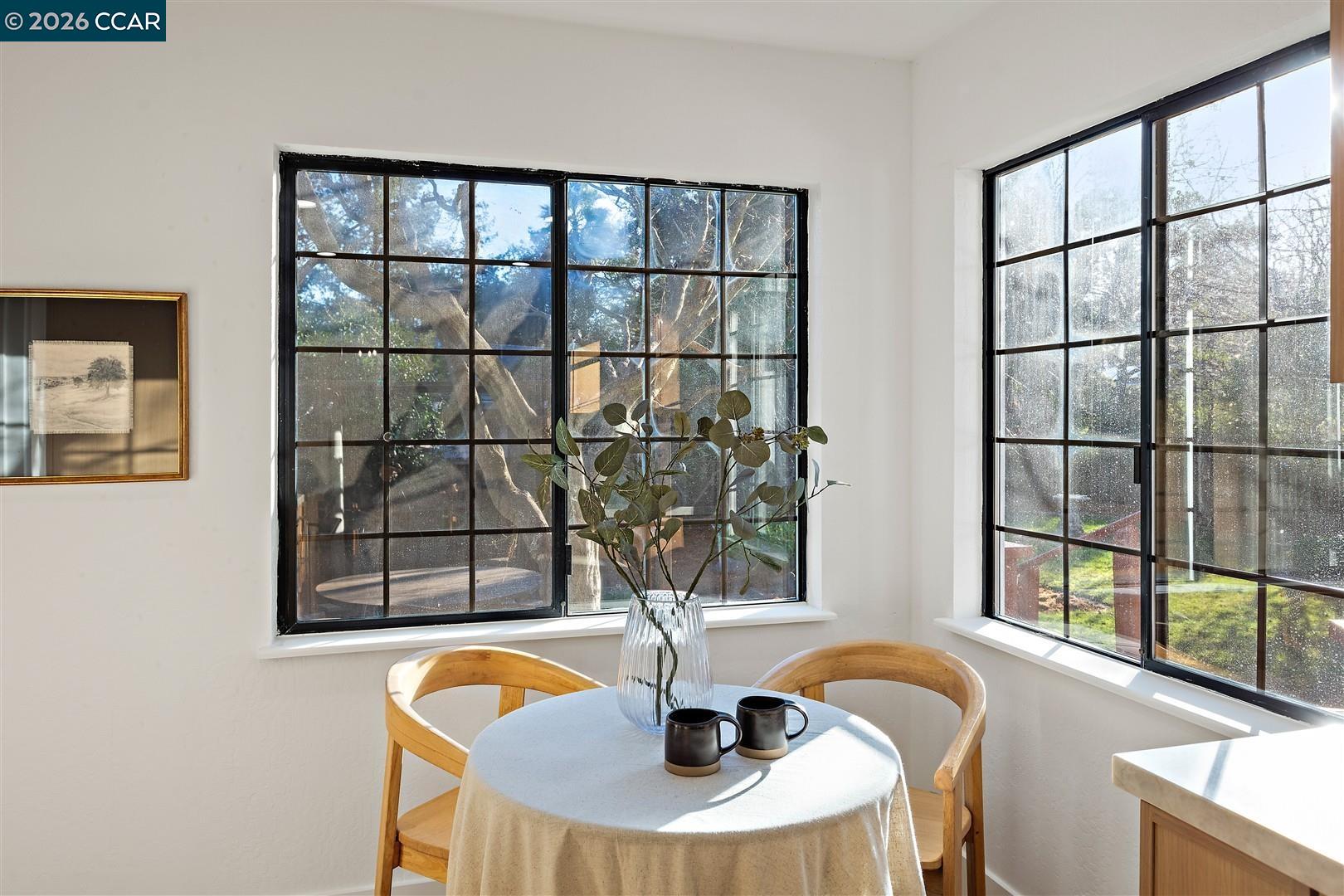 Detail Gallery Image 14 of 53 For 437 Coleman Ct, Pleasant Hill,  CA 94523 - 3 Beds | 2 Baths