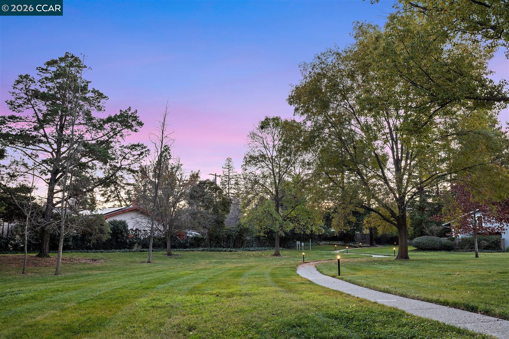 Detail Gallery Image 34 of 53 For 437 Coleman Ct, Pleasant Hill,  CA 94523 - 3 Beds | 2 Baths