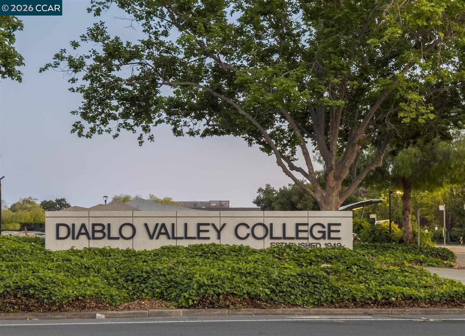 Detail Gallery Image 46 of 53 For 437 Coleman Ct, Pleasant Hill,  CA 94523 - 3 Beds | 2 Baths