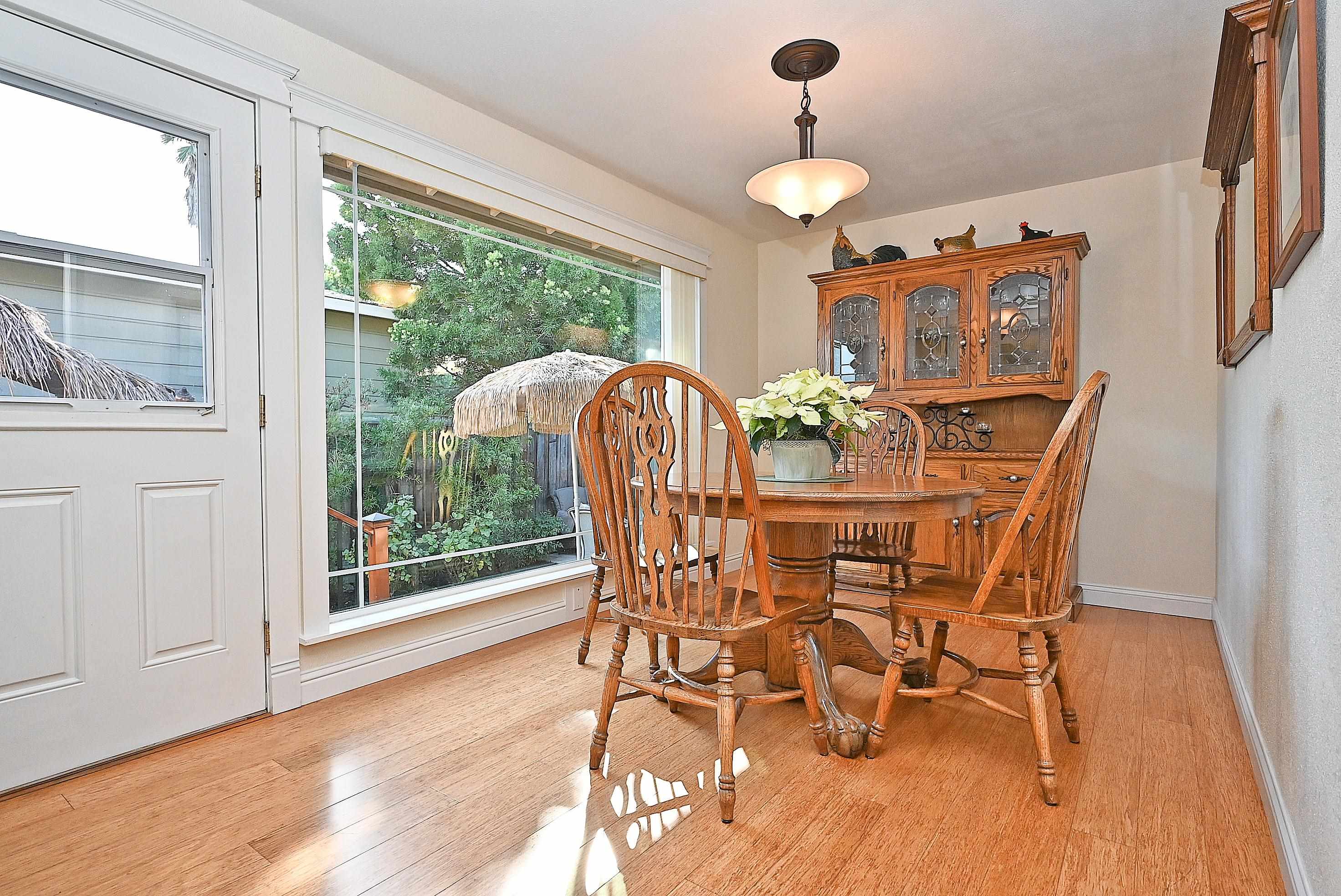 Detail Gallery Image 14 of 36 For 1215 S Livermore Avenue, Livermore,  CA 94550 - 3 Beds | 2 Baths