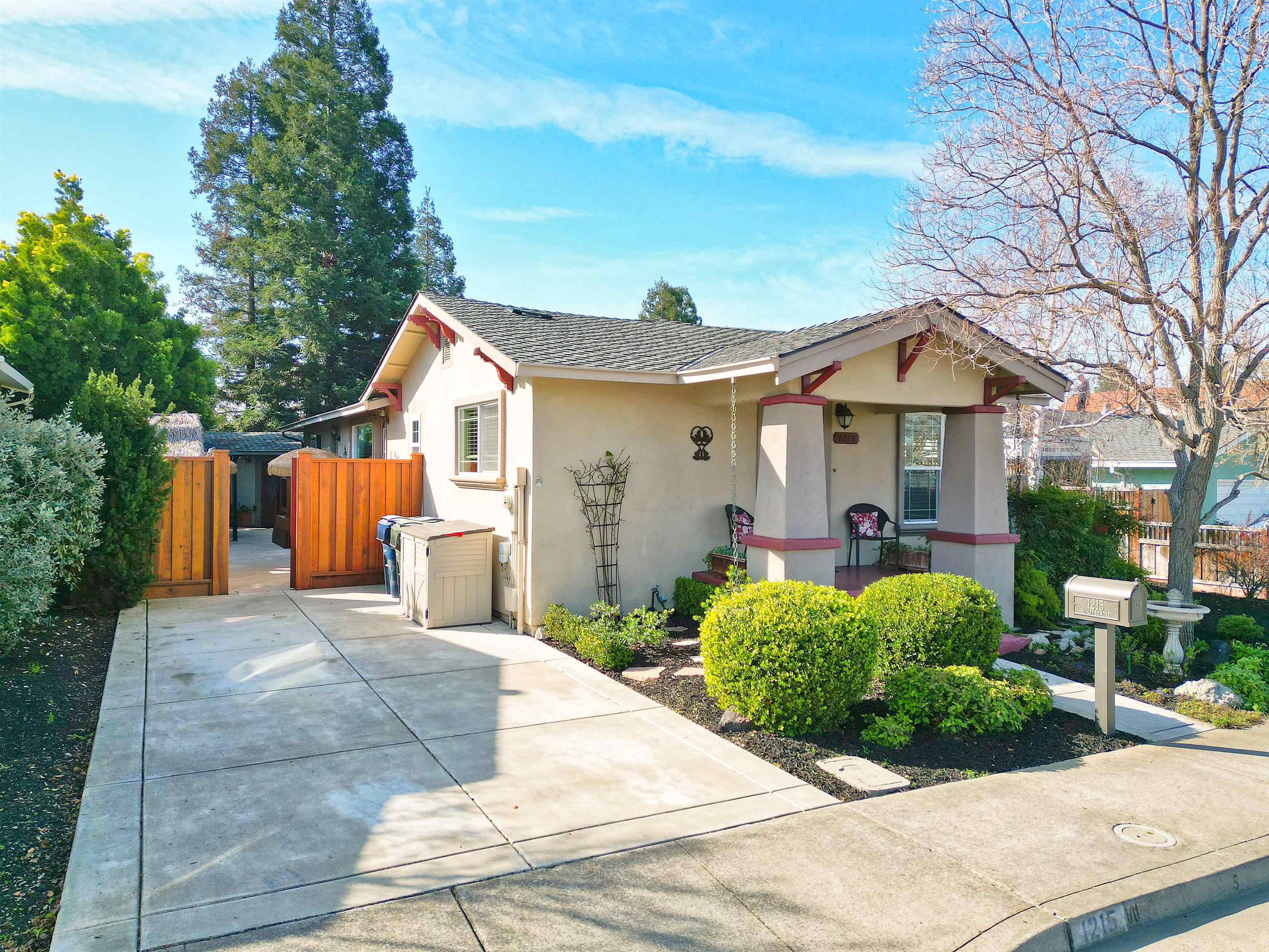 Detail Gallery Image 33 of 36 For 1215 S Livermore Avenue, Livermore,  CA 94550 - 3 Beds | 2 Baths