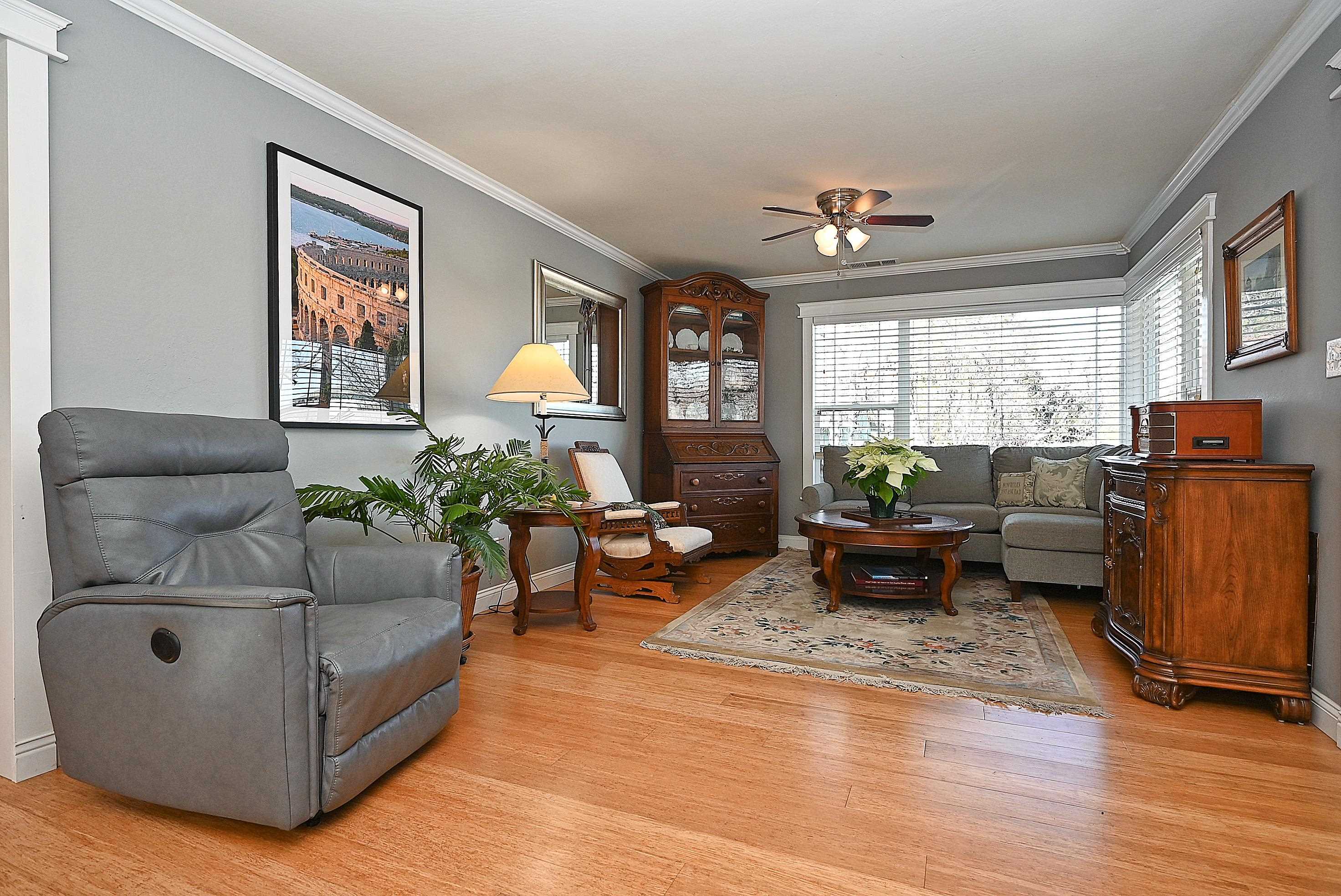 Detail Gallery Image 6 of 36 For 1215 S Livermore Avenue, Livermore,  CA 94550 - 3 Beds | 2 Baths