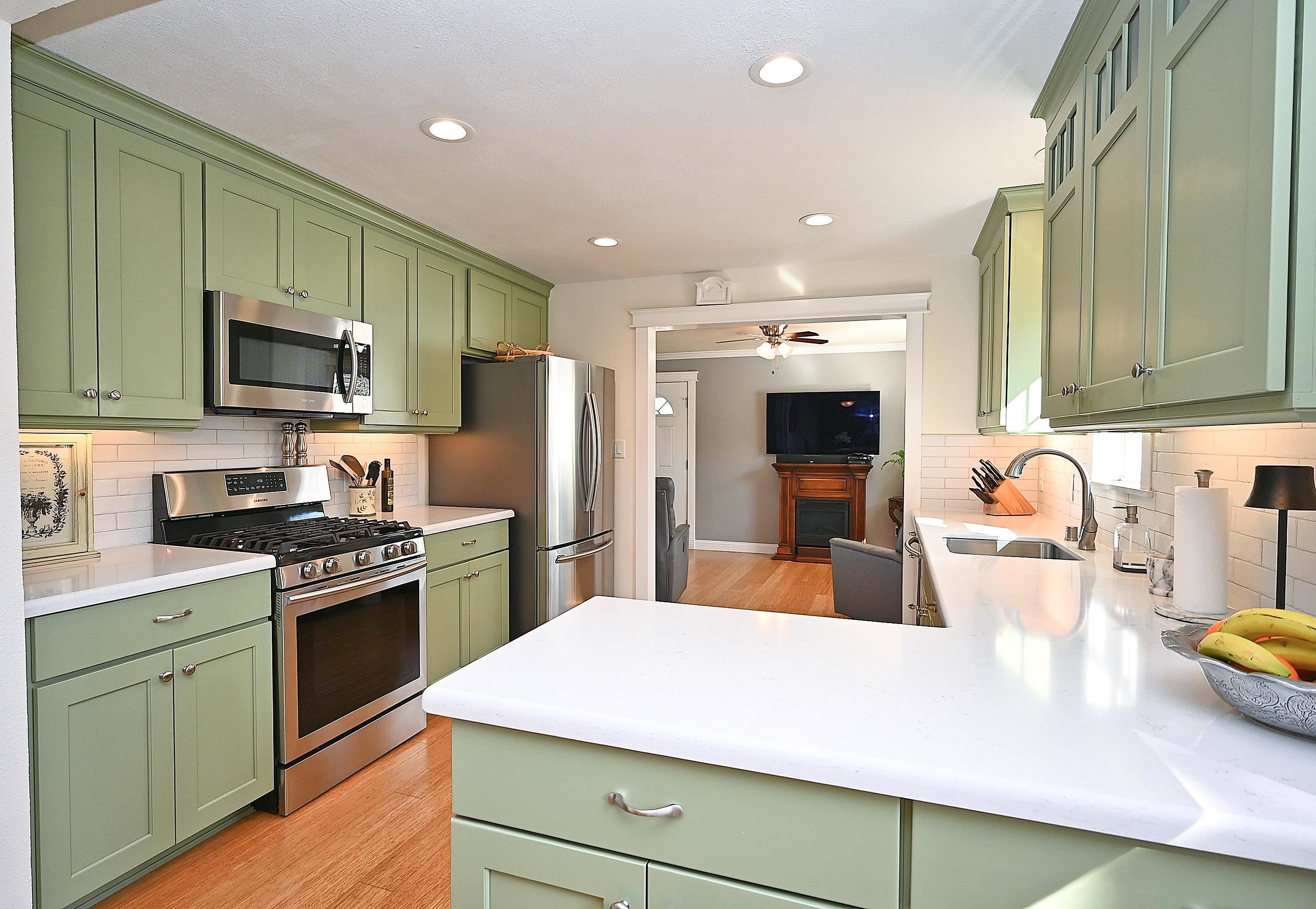 Detail Gallery Image 10 of 36 For 1215 S Livermore Avenue, Livermore,  CA 94550 - 3 Beds | 2 Baths