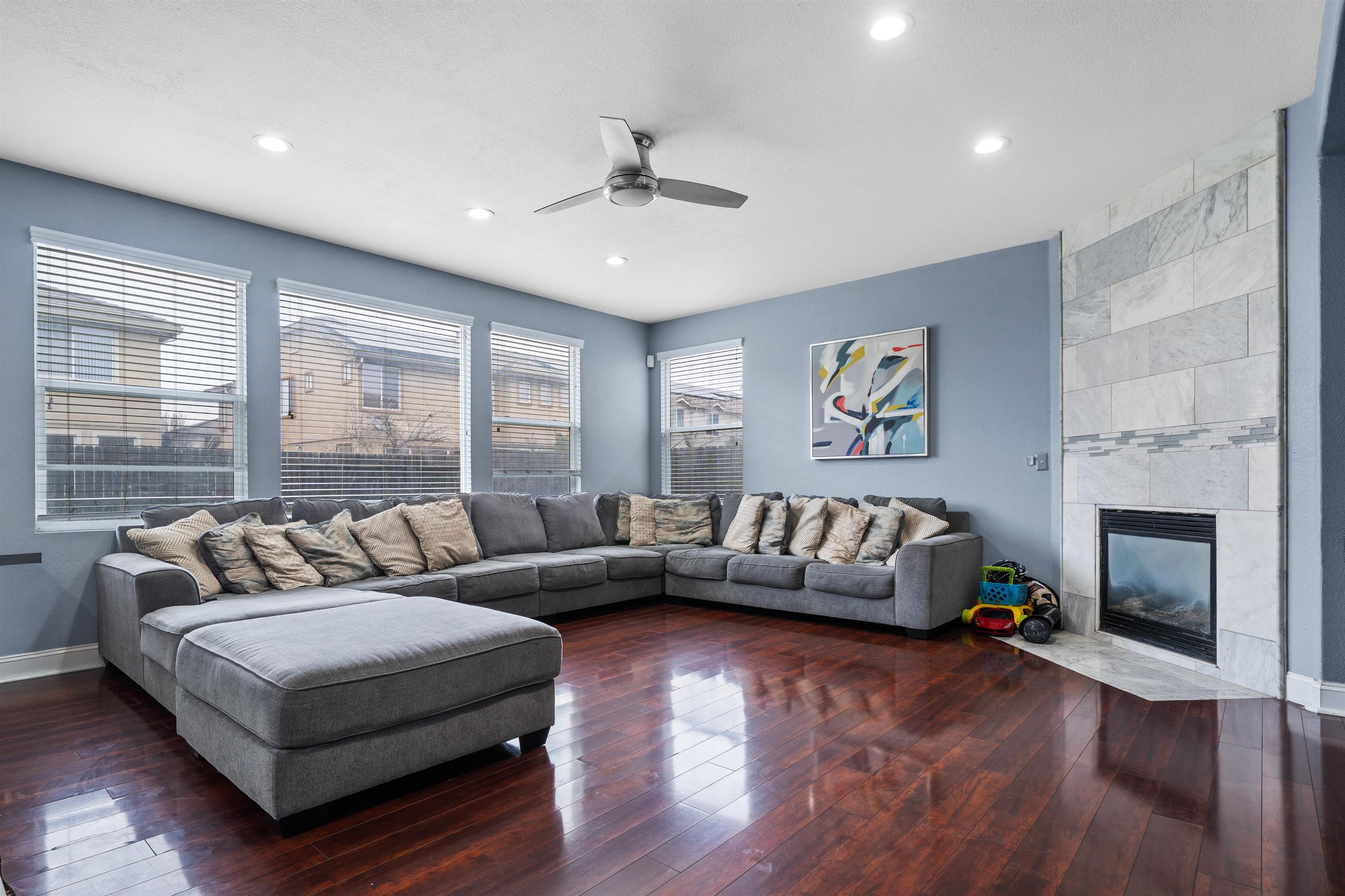 Detail Gallery Image 7 of 25 For 3768 Massimo Cir, Stockton,  CA 95212 - 5 Beds | 4 Baths