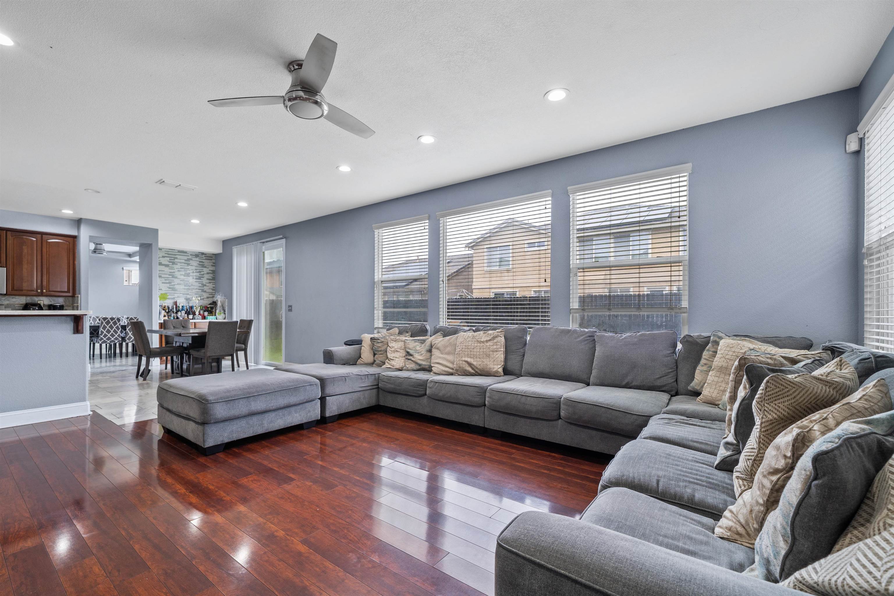 Detail Gallery Image 8 of 25 For 3768 Massimo Cir, Stockton,  CA 95212 - 5 Beds | 4 Baths