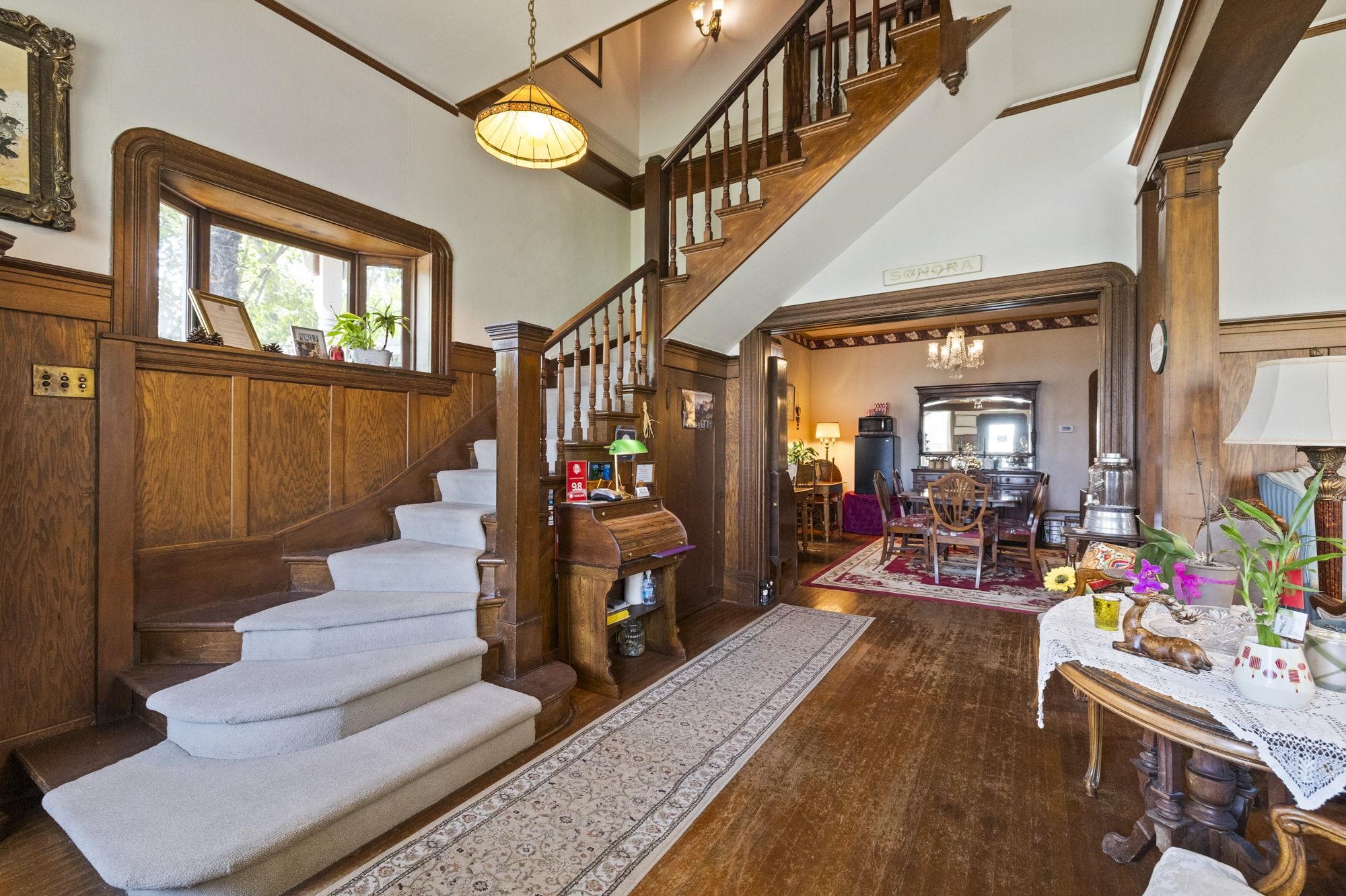 Detail Gallery Image 3 of 58 For 56 Bradford St, Sonora,  CA 95370 - 5 Beds | 5 Baths