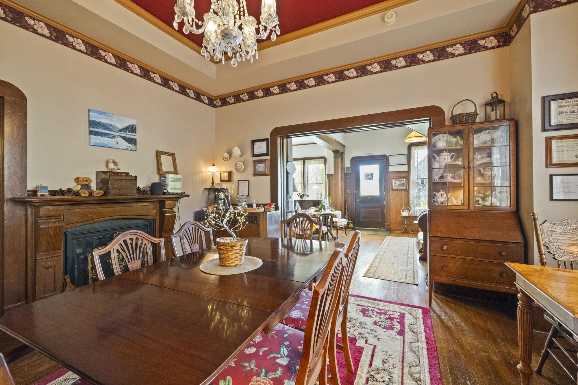 Detail Gallery Image 4 of 58 For 56 Bradford St, Sonora,  CA 95370 - 5 Beds | 5 Baths