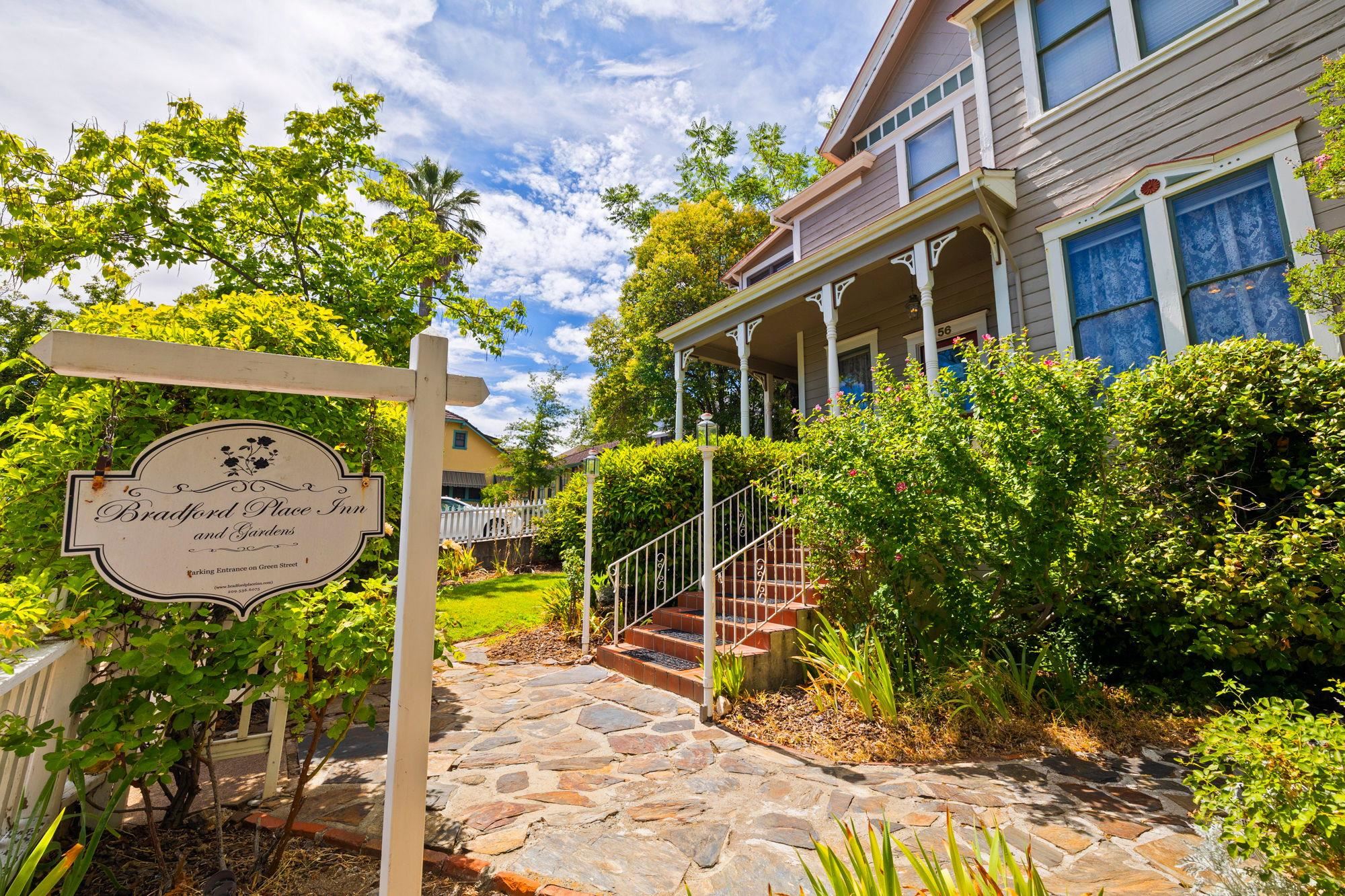 Detail Gallery Image 7 of 58 For 56 Bradford St, Sonora,  CA 95370 - 5 Beds | 5 Baths