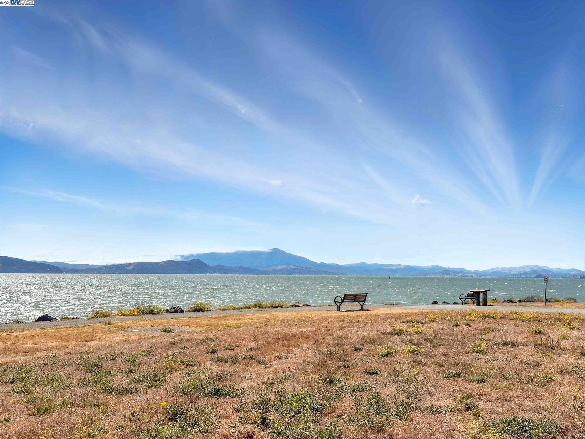 Detail Gallery Image 31 of 44 For 2238 7th, Berkeley,  CA 94710 - – Beds | – Baths