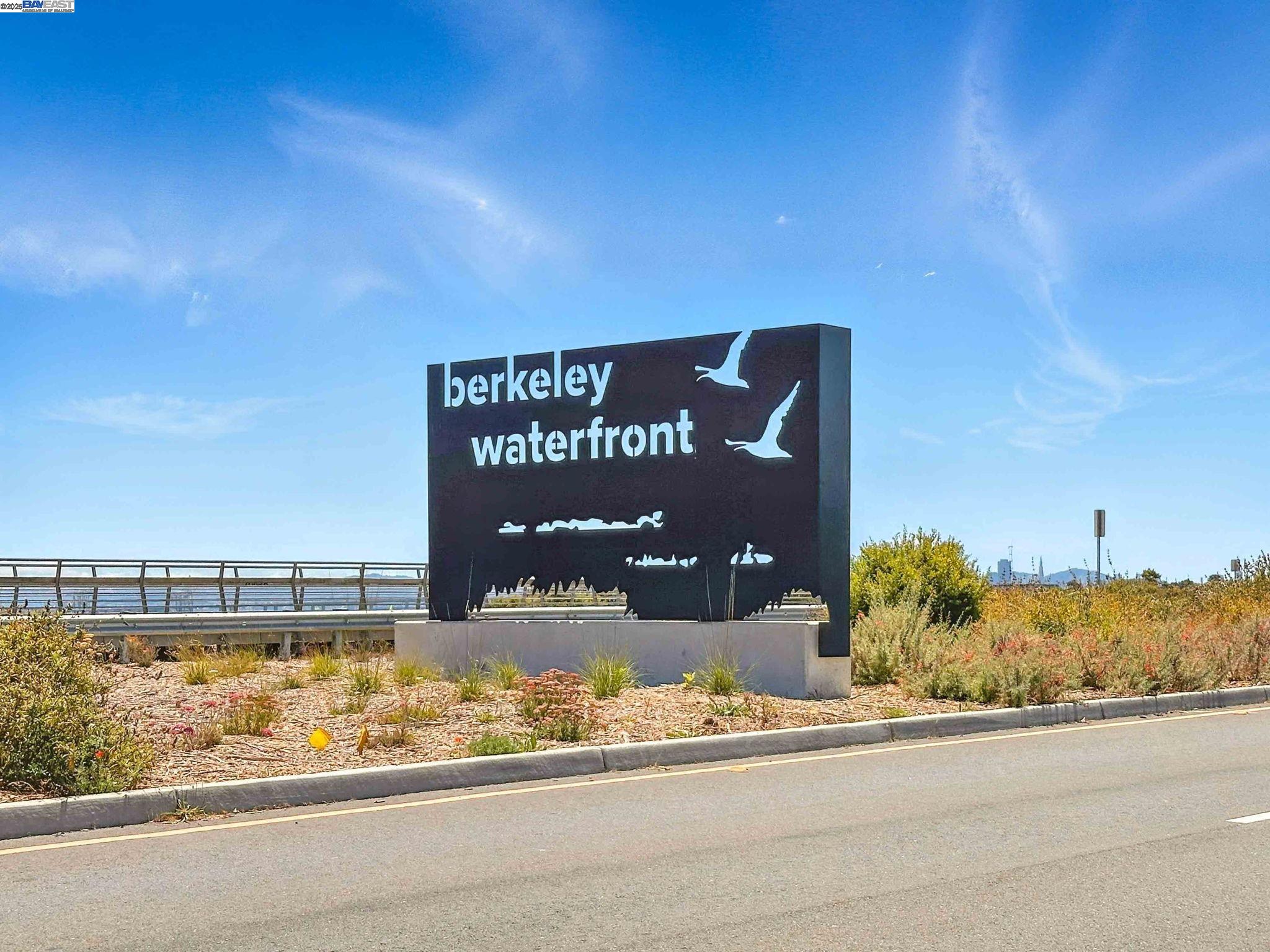 Detail Gallery Image 32 of 47 For 2238 7th, Berkeley,  CA 94710 - – Beds | – Baths