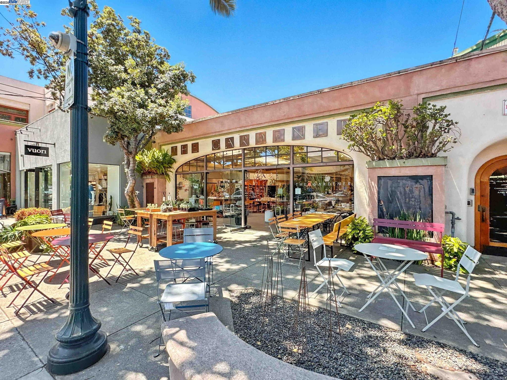 Detail Gallery Image 45 of 47 For 2238 7th, Berkeley,  CA 94710 - – Beds | – Baths