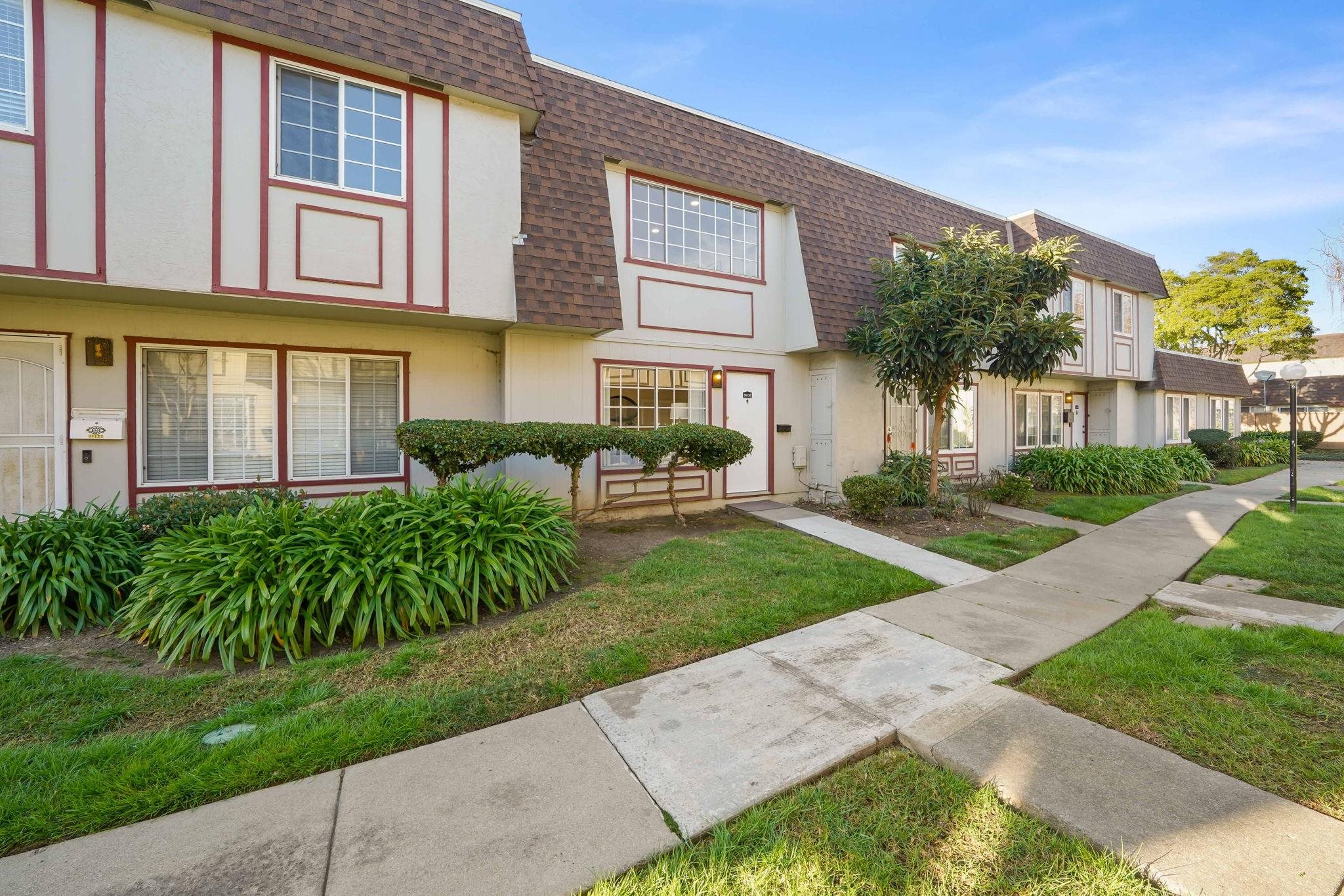 Detail Gallery Image 2 of 18 For 34132 Aberdeen Ter, Fremont,  CA 94555 - 2 Beds | 1/1 Baths