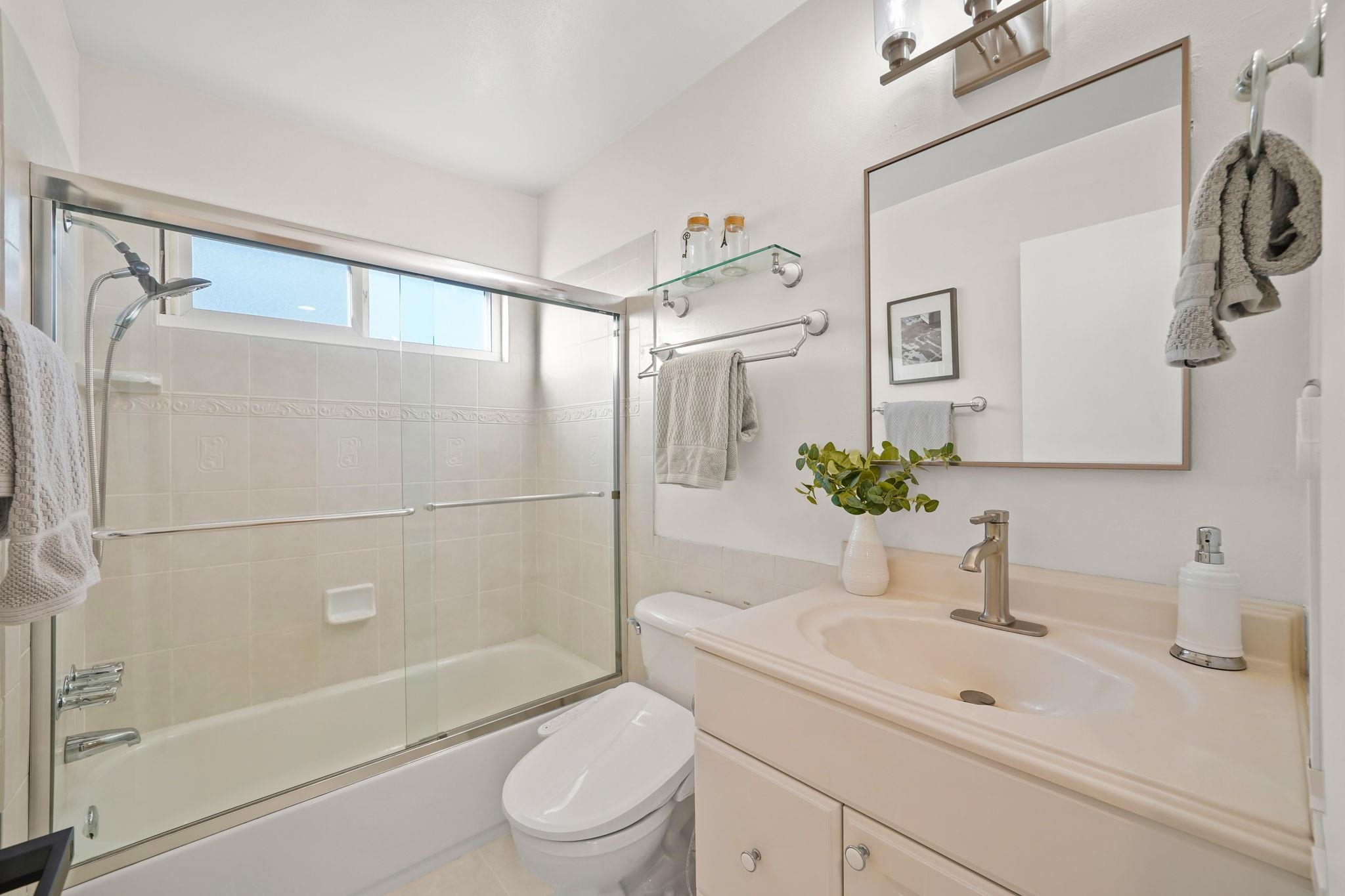 Detail Gallery Image 11 of 18 For 34132 Aberdeen Ter, Fremont,  CA 94555 - 2 Beds | 1/1 Baths