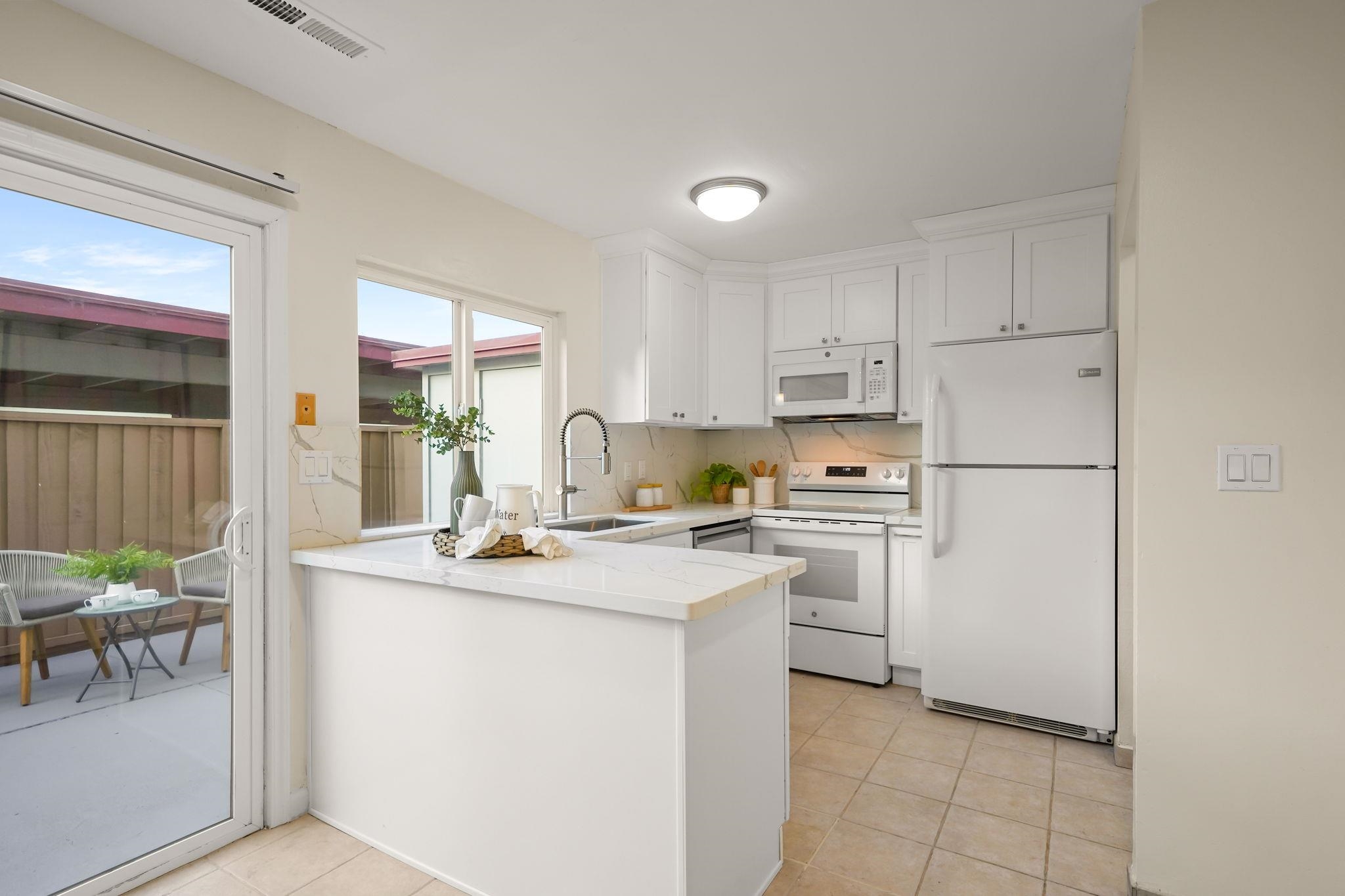 Detail Gallery Image 7 of 18 For 34132 Aberdeen Ter, Fremont,  CA 94555 - 2 Beds | 1/1 Baths