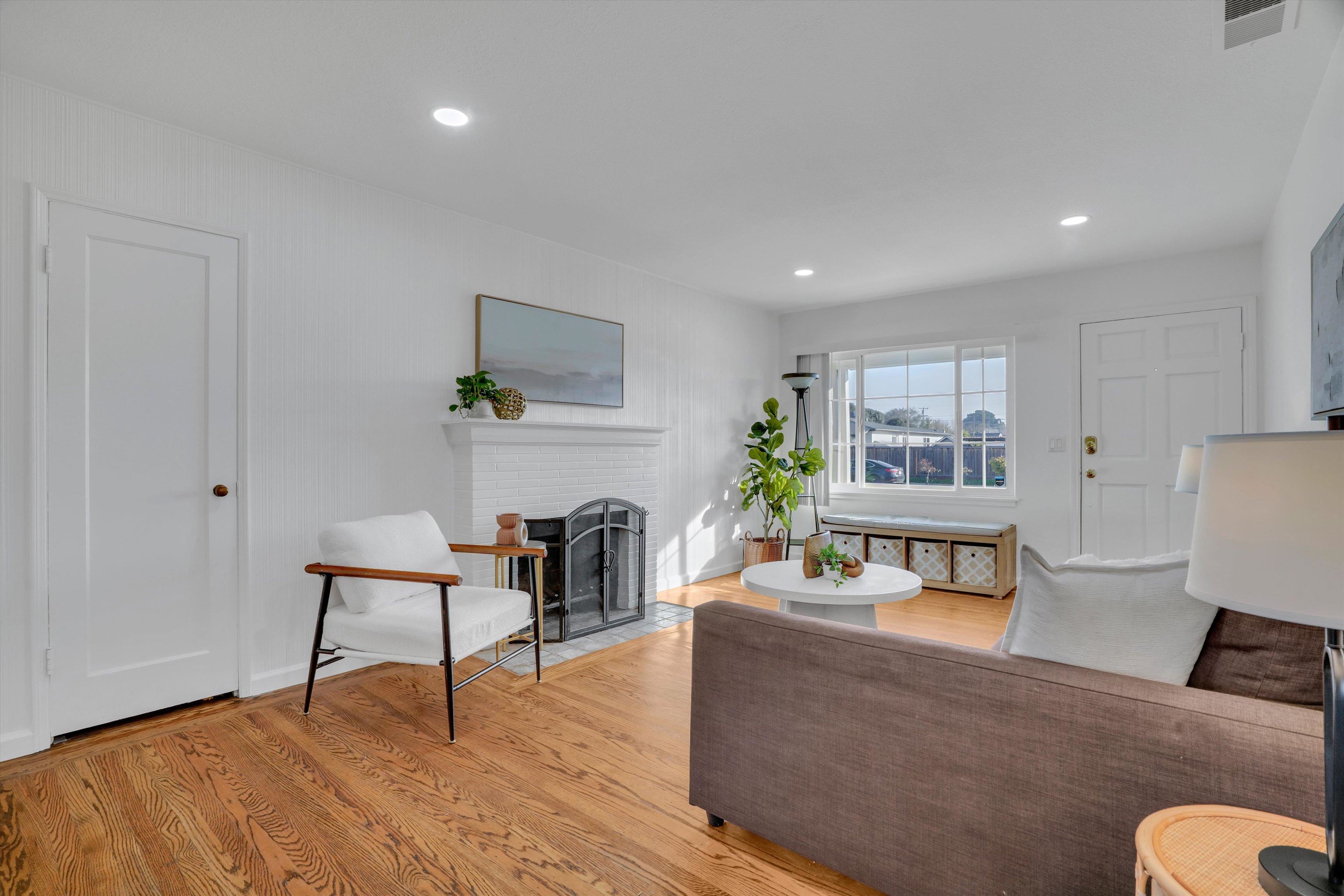 Detail Gallery Image 13 of 41 For 1024 Locust St, Livermore,  CA 94551 - 3 Beds | 1 Baths