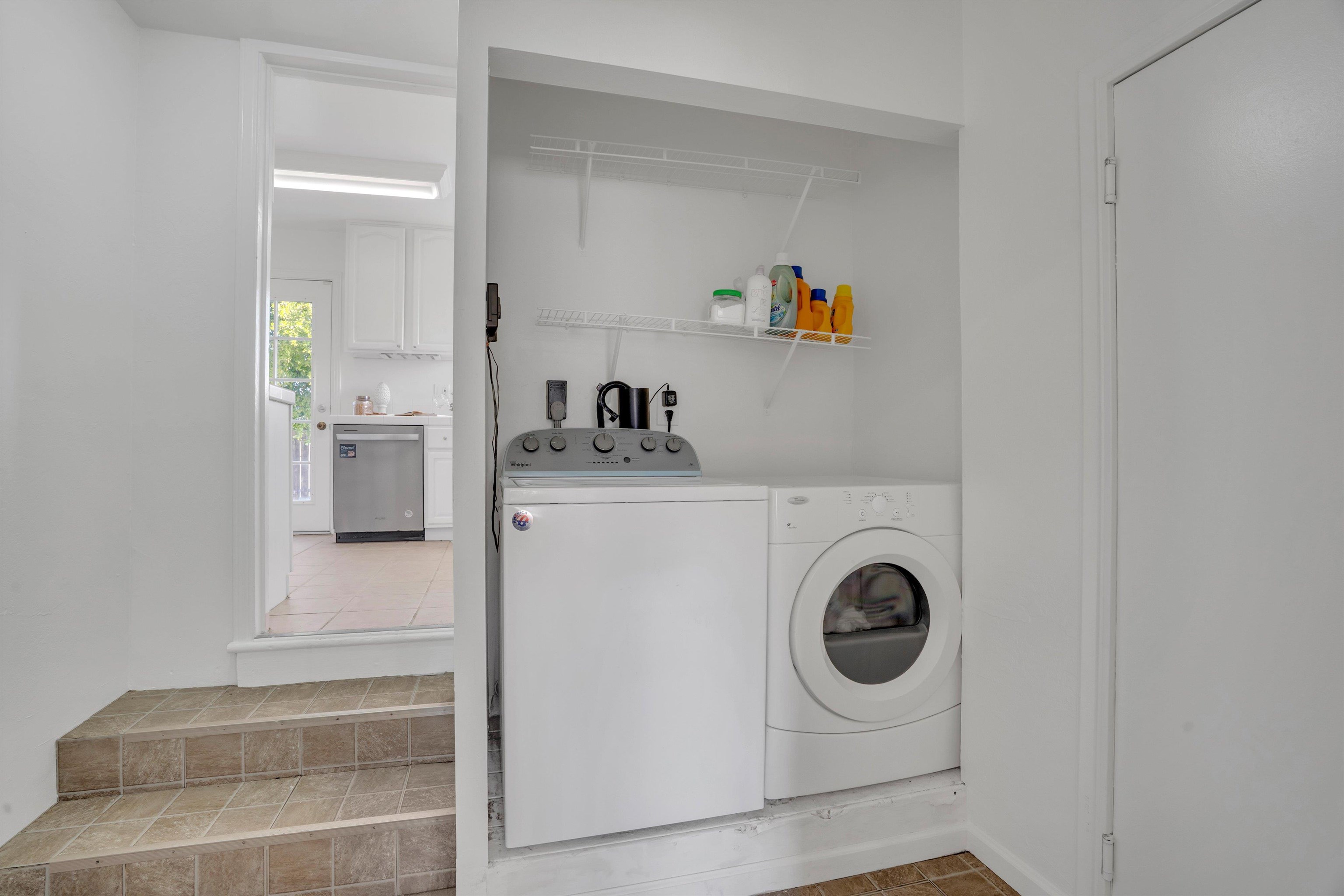 Detail Gallery Image 20 of 41 For 1024 Locust St, Livermore,  CA 94551 - 3 Beds | 1 Baths