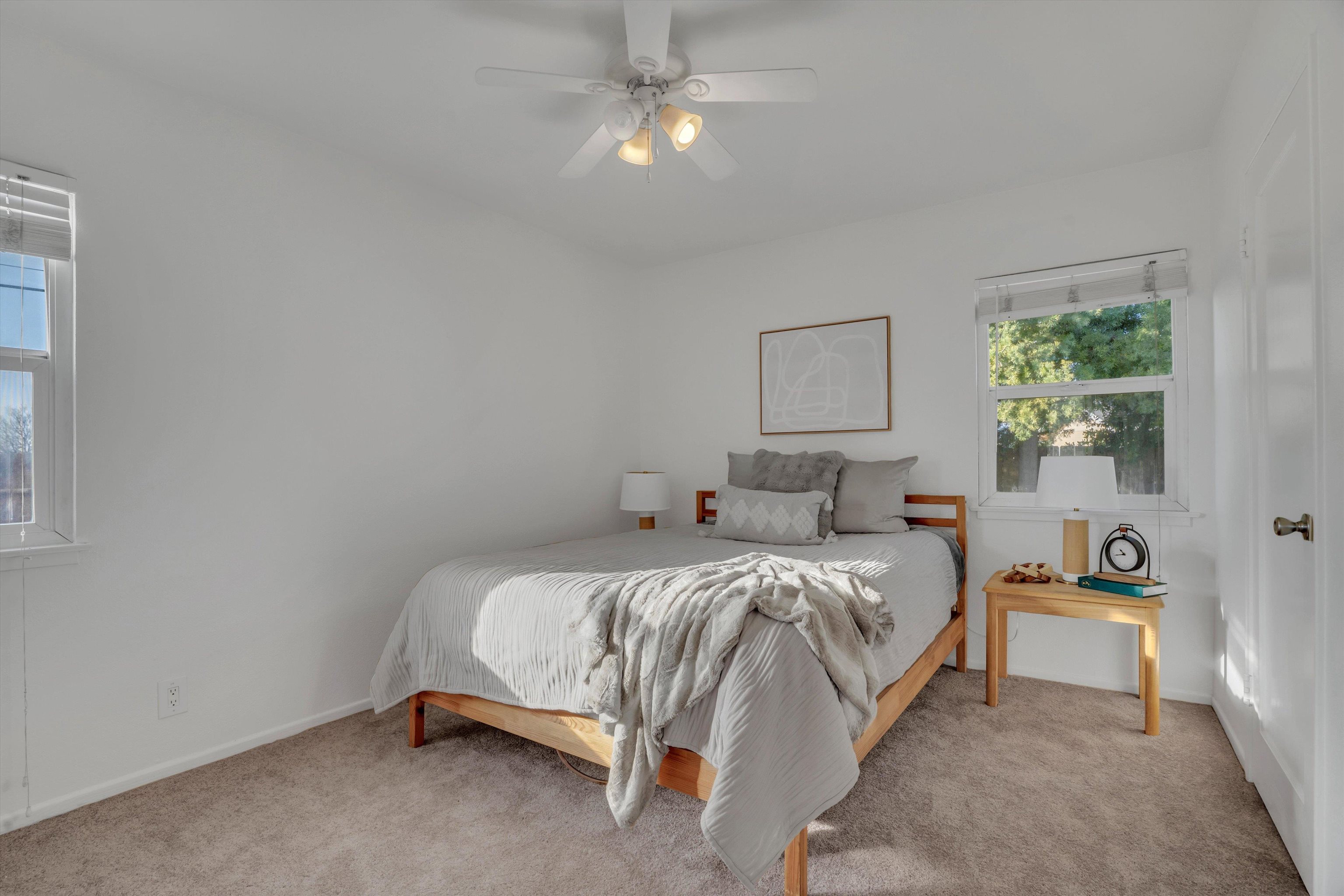 Detail Gallery Image 25 of 41 For 1024 Locust St, Livermore,  CA 94551 - 3 Beds | 1 Baths