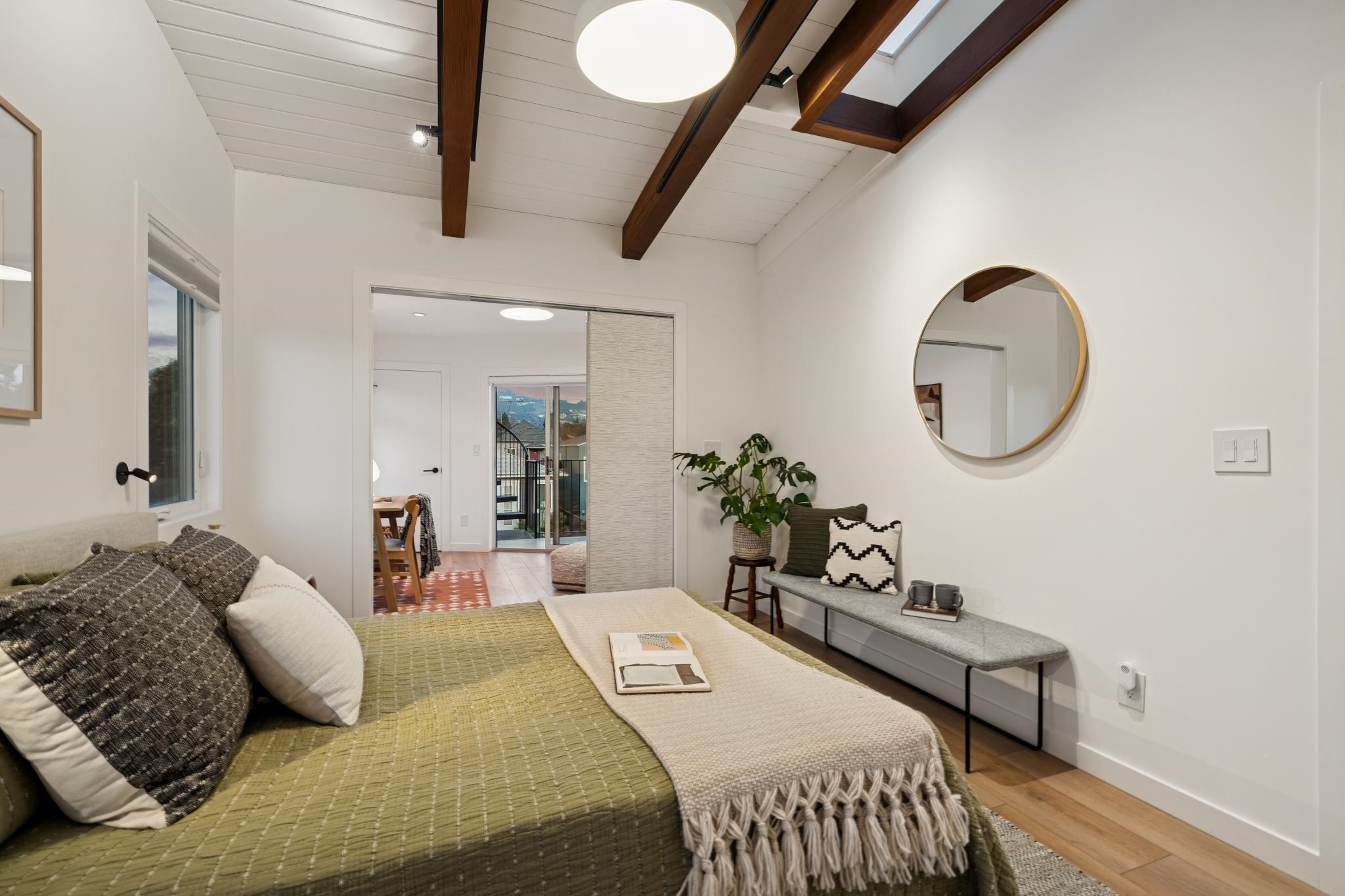 Detail Gallery Image 25 of 47 For 1609 Kains Ave, Berkeley,  CA 94702 - 3 Beds | 2/1 Baths