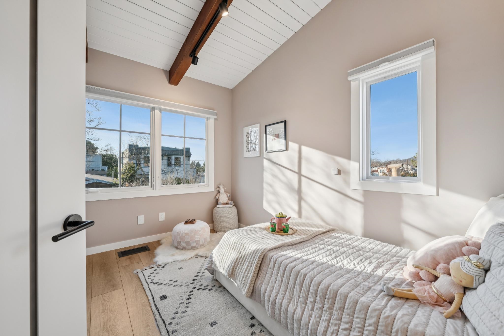 Detail Gallery Image 34 of 47 For 1609 Kains Ave, Berkeley,  CA 94702 - 3 Beds | 2/1 Baths