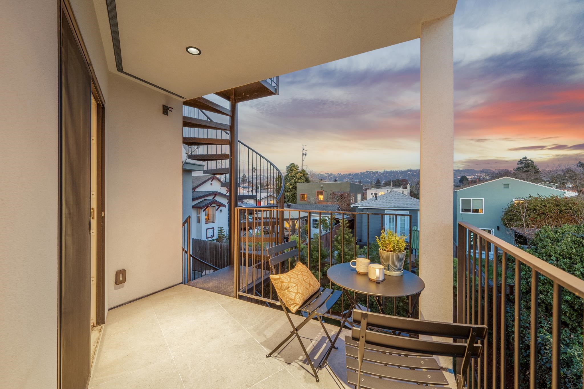 Detail Gallery Image 41 of 47 For 1609 Kains Ave, Berkeley,  CA 94702 - 3 Beds | 2/1 Baths