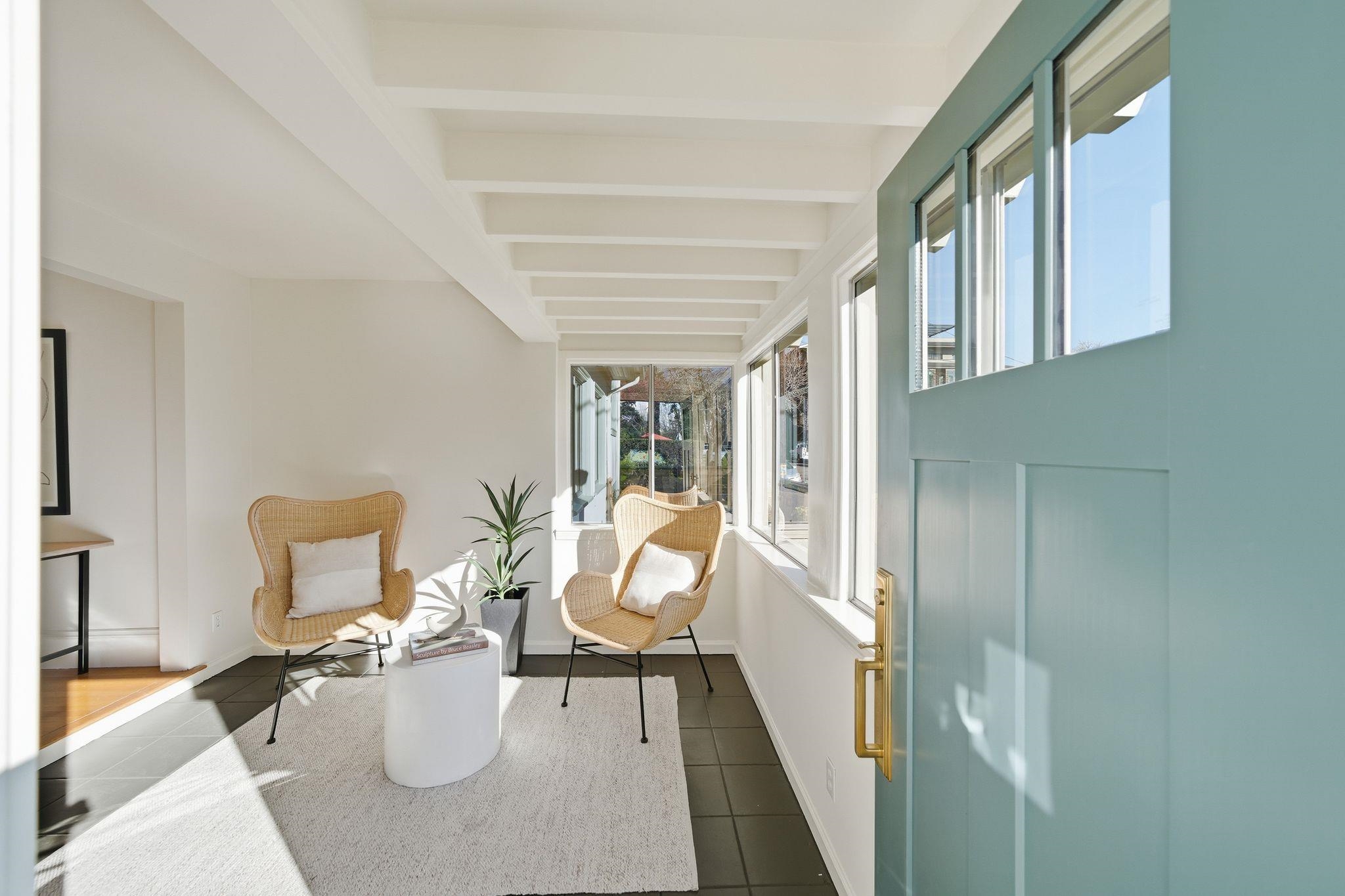 Detail Gallery Image 4 of 46 For 2401 Carleton Street, Berkeley,  CA 94704 - 3 Beds | 2/1 Baths