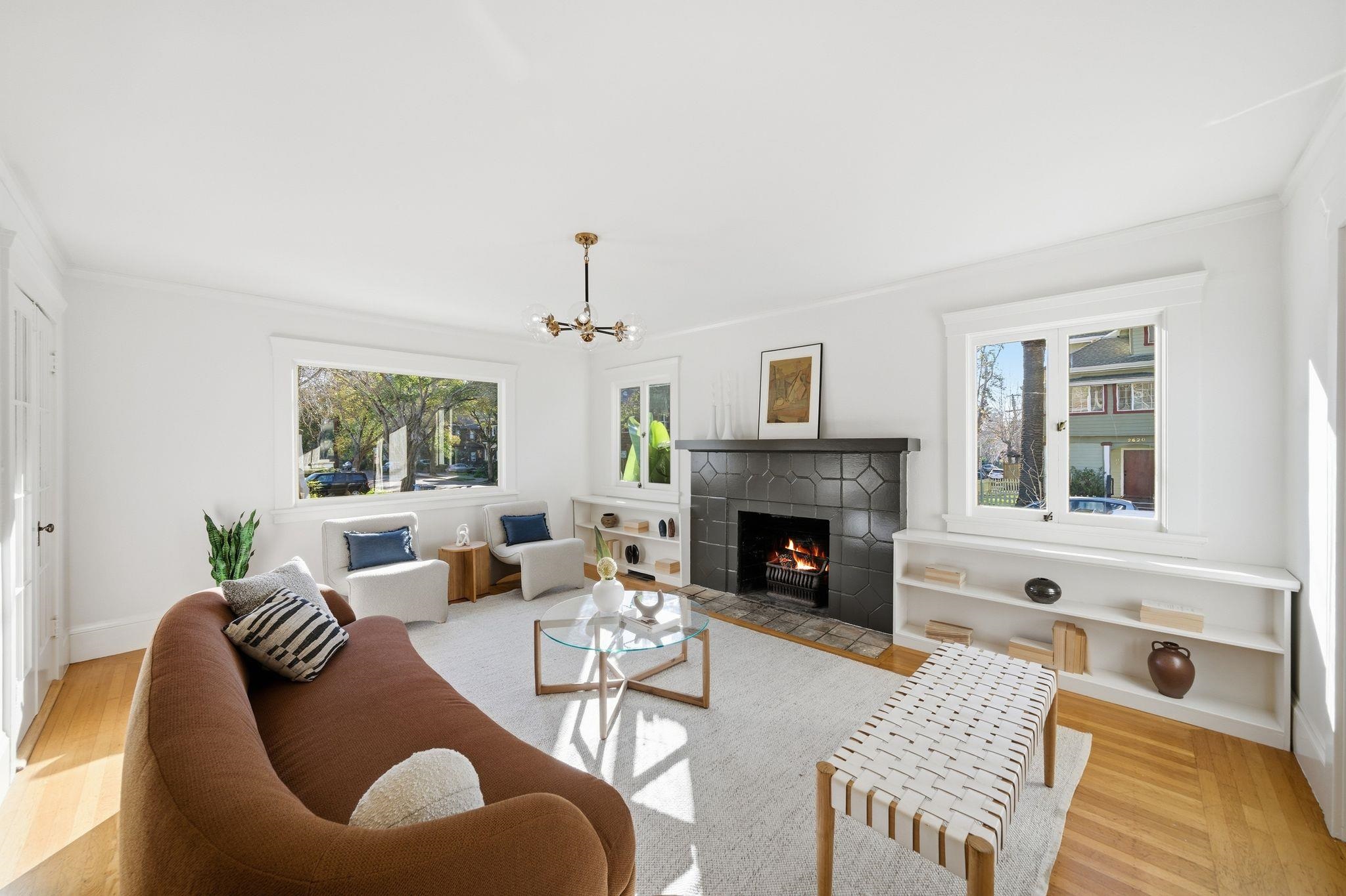 Detail Gallery Image 9 of 46 For 2401 Carleton Street, Berkeley,  CA 94704 - 3 Beds | 2/1 Baths