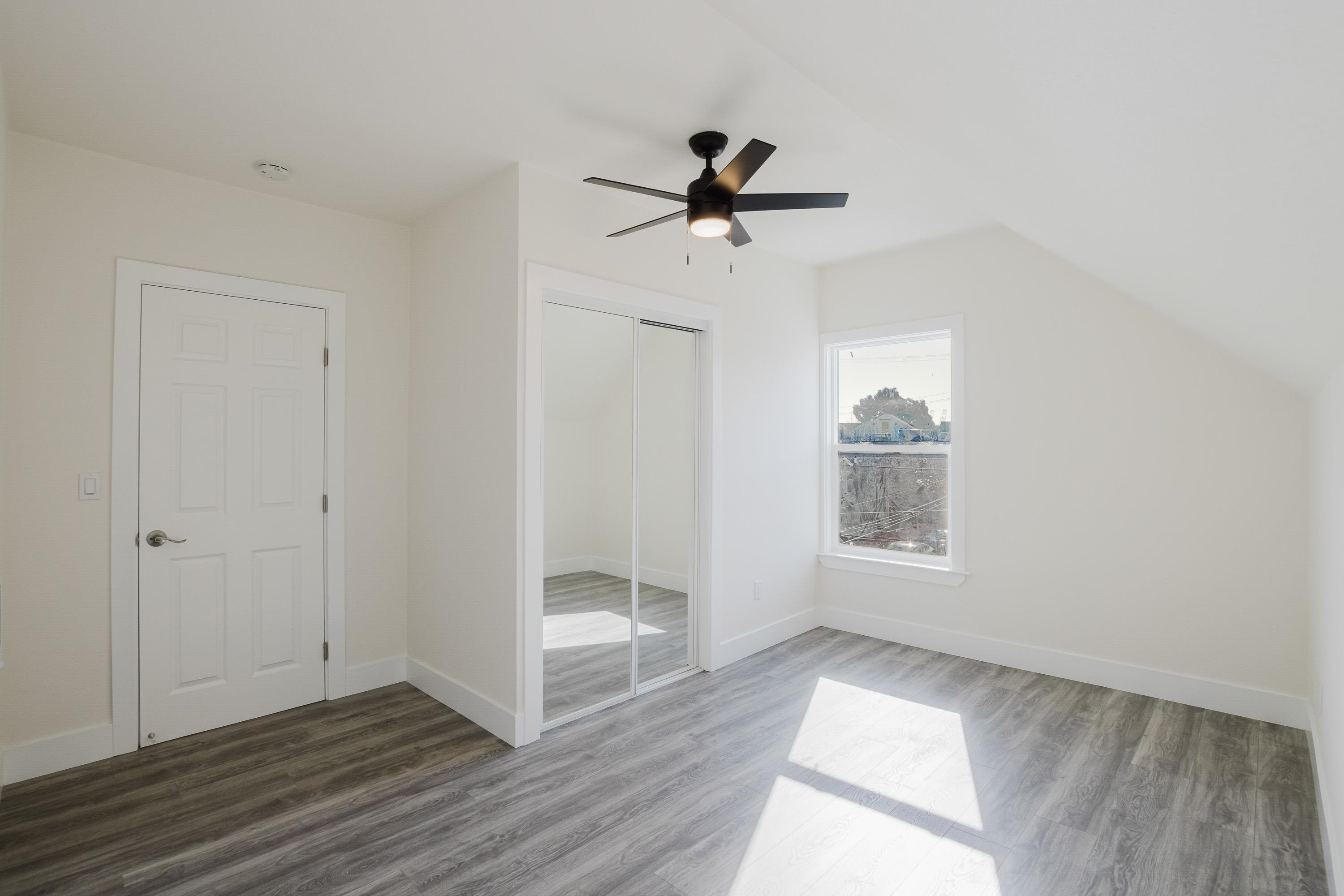 Detail Gallery Image 2 of 35 For 1778 8th St., Oakland,  CA 94607 - – Beds | – Baths