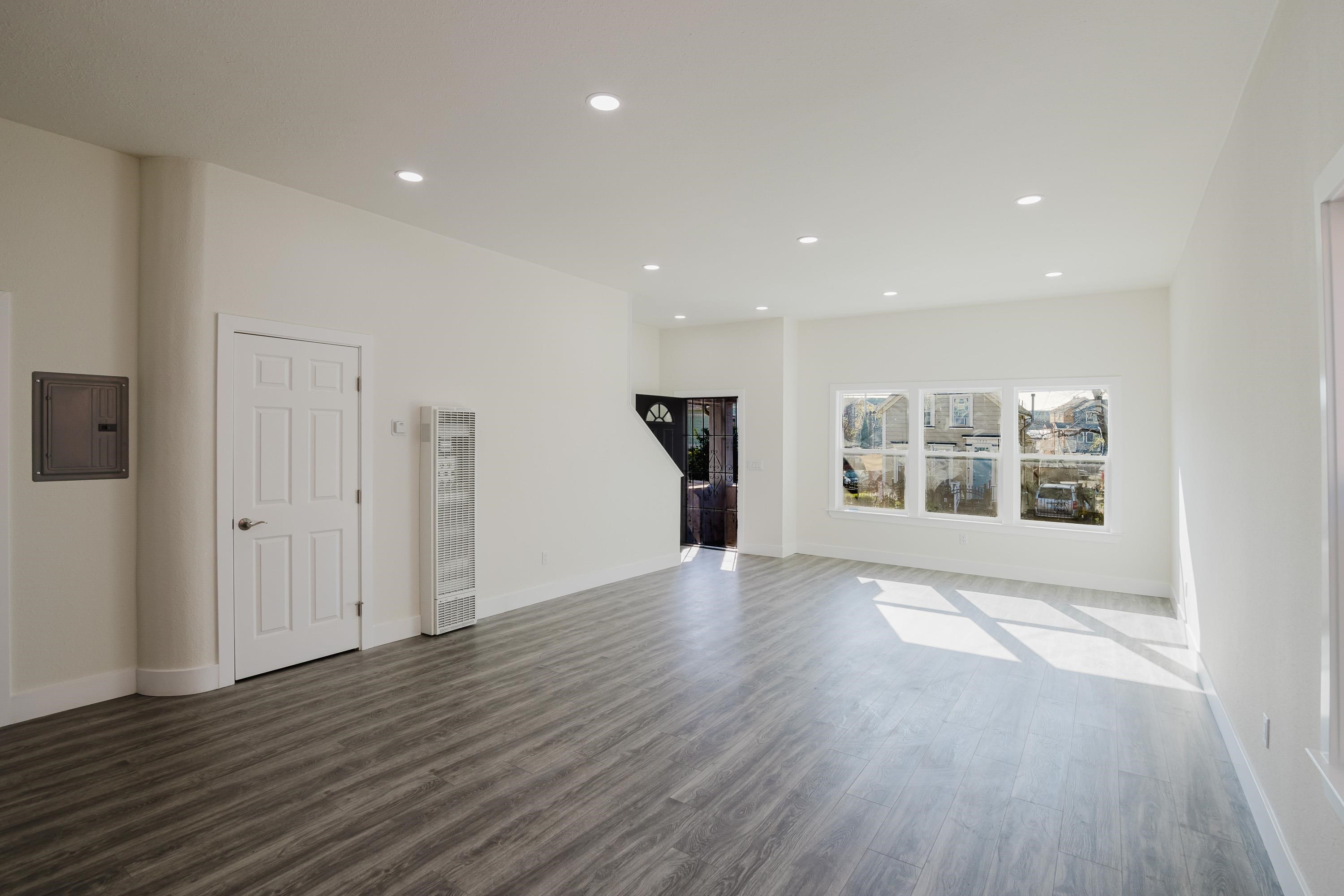 Detail Gallery Image 3 of 35 For 1778 8th St., Oakland,  CA 94607 - – Beds | – Baths