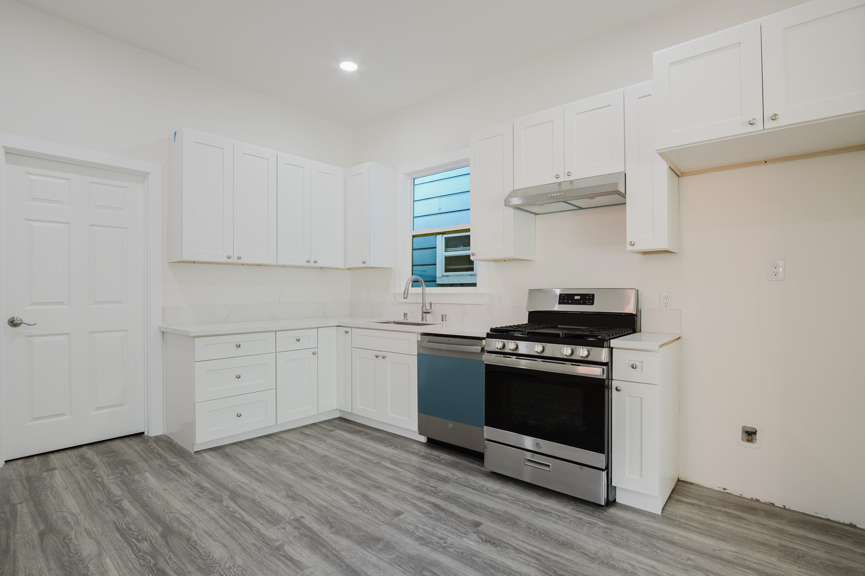 Detail Gallery Image 7 of 35 For 1778 8th St., Oakland,  CA 94607 - – Beds | – Baths