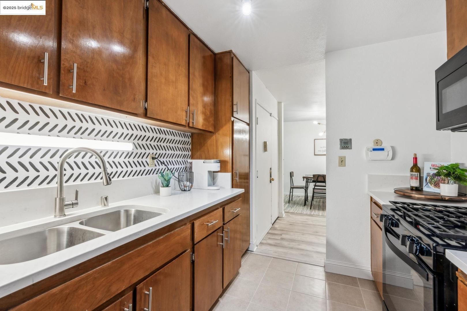 Photo #8: 41122256 Listing: Photo #8