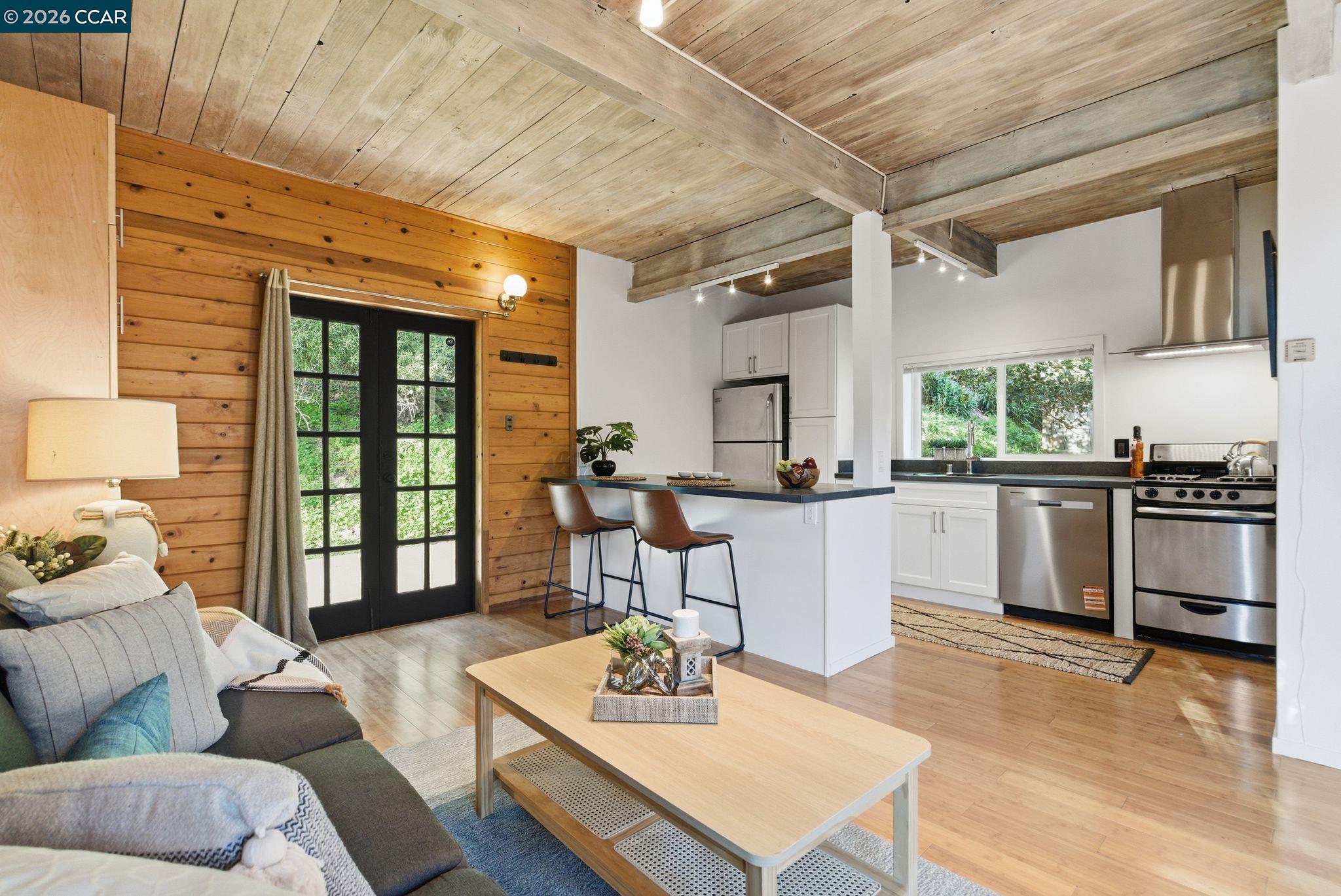 Detail Gallery Image 18 of 48 For 3382 Dwight Way, Berkeley,  CA 94704 - 1 Beds | 1/1 Baths