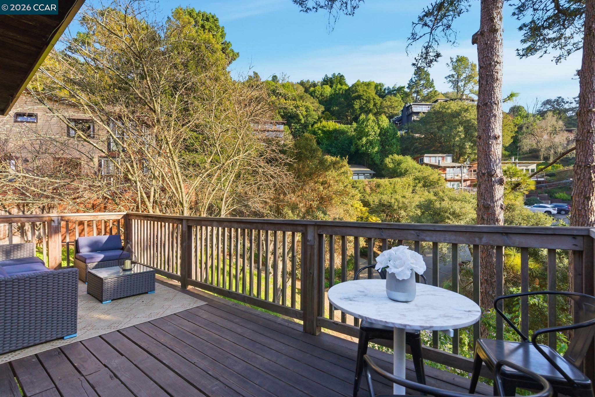 Detail Gallery Image 23 of 48 For 3382 Dwight Way, Berkeley,  CA 94704 - 1 Beds | 1/1 Baths