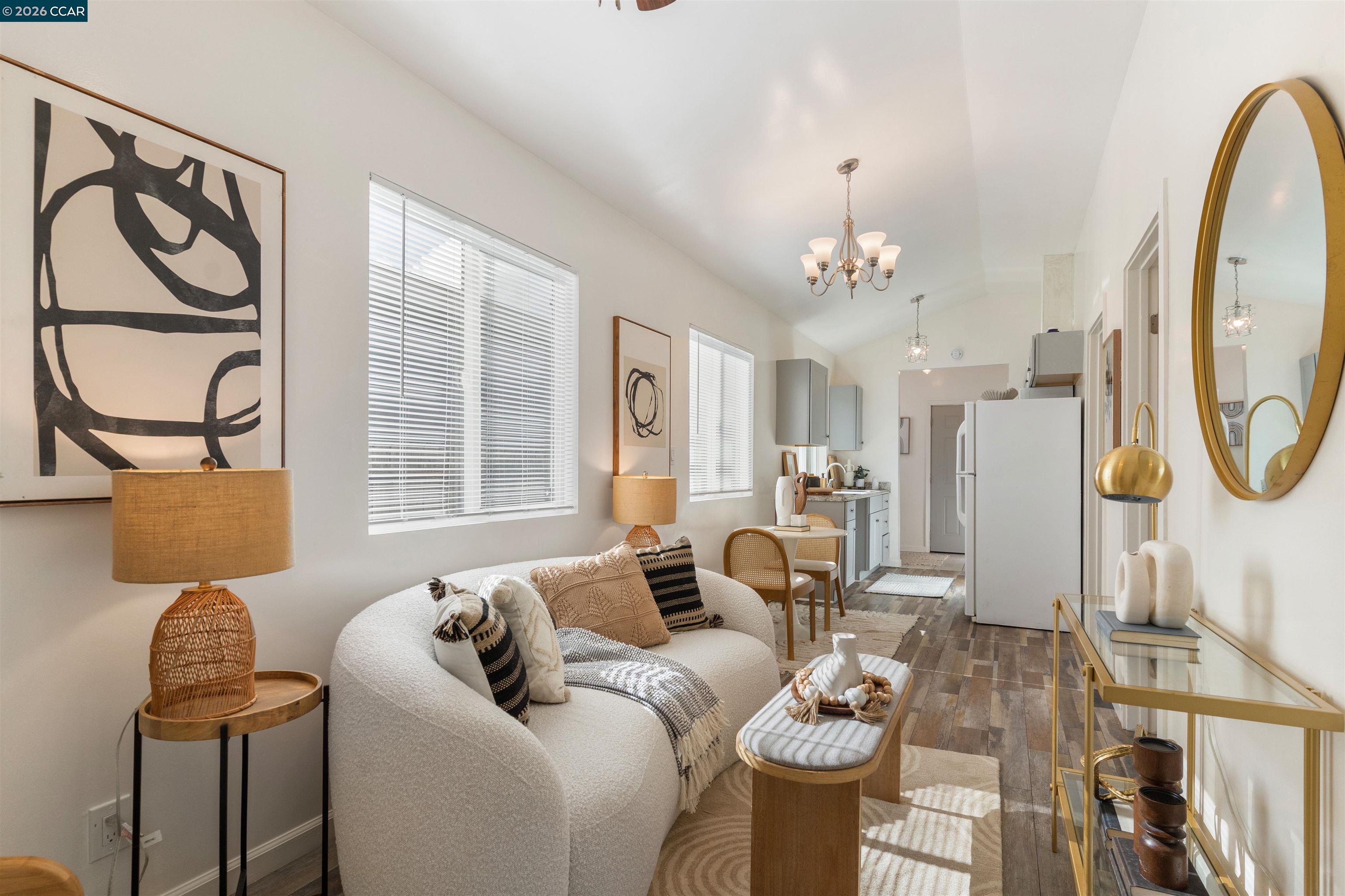 Front Image Thumbnail for CC41122259