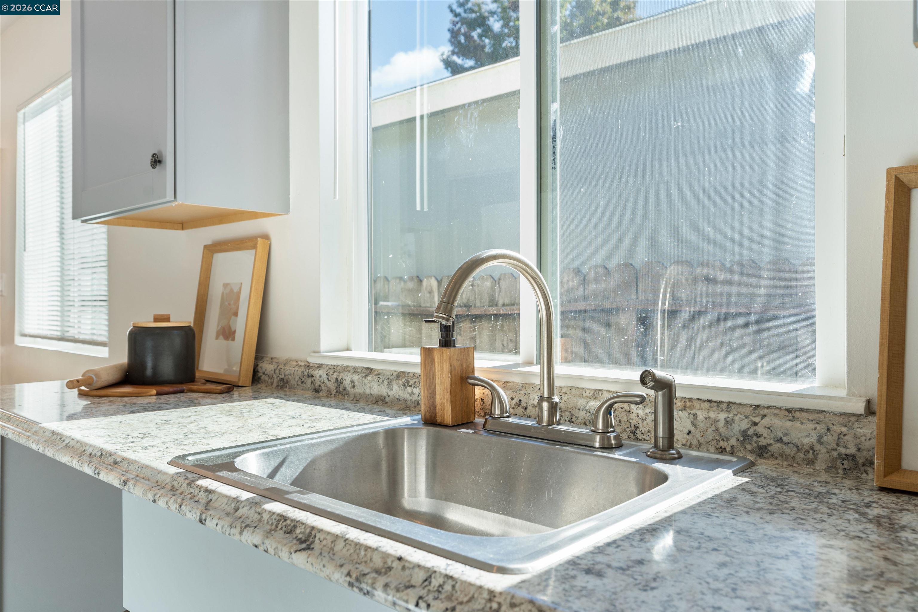 Detail Gallery Image 16 of 30 For 1319 Kelsey Street, Richmond,  CA 94801 - 2 Beds | 1 Baths