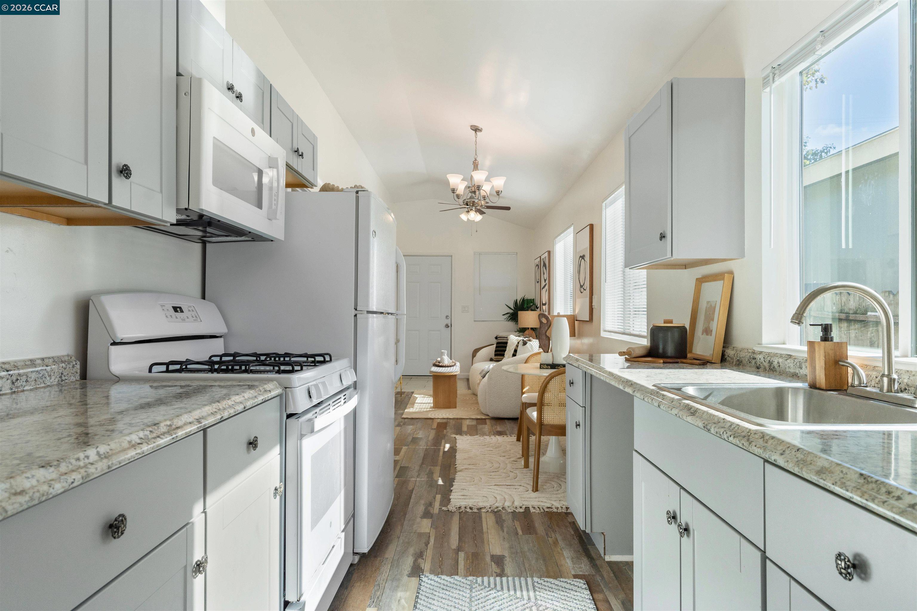 Detail Gallery Image 17 of 30 For 1319 Kelsey Street, Richmond,  CA 94801 - 2 Beds | 1 Baths