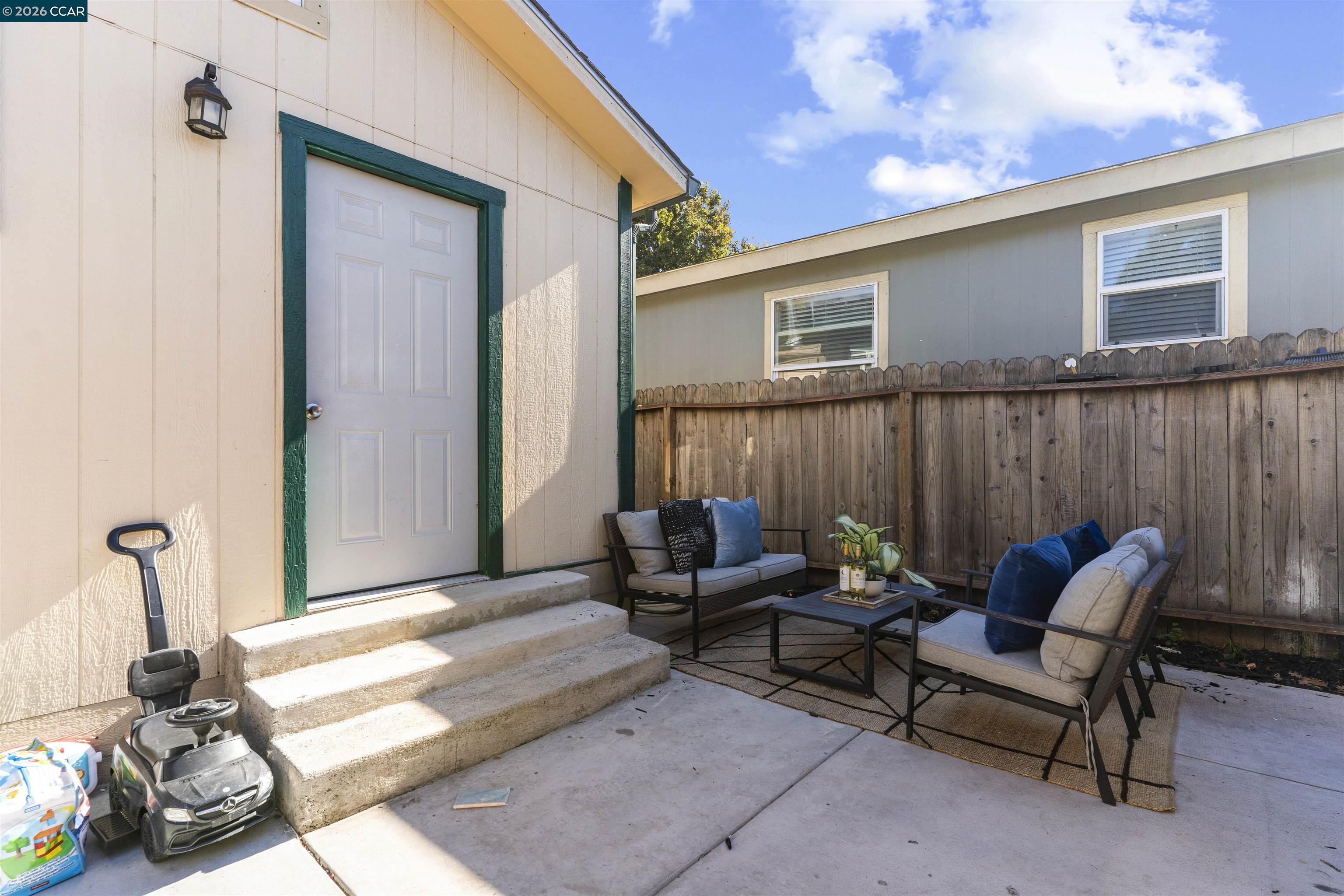 Detail Gallery Image 6 of 30 For 1319 Kelsey Street, Richmond,  CA 94801 - 2 Beds | 1 Baths