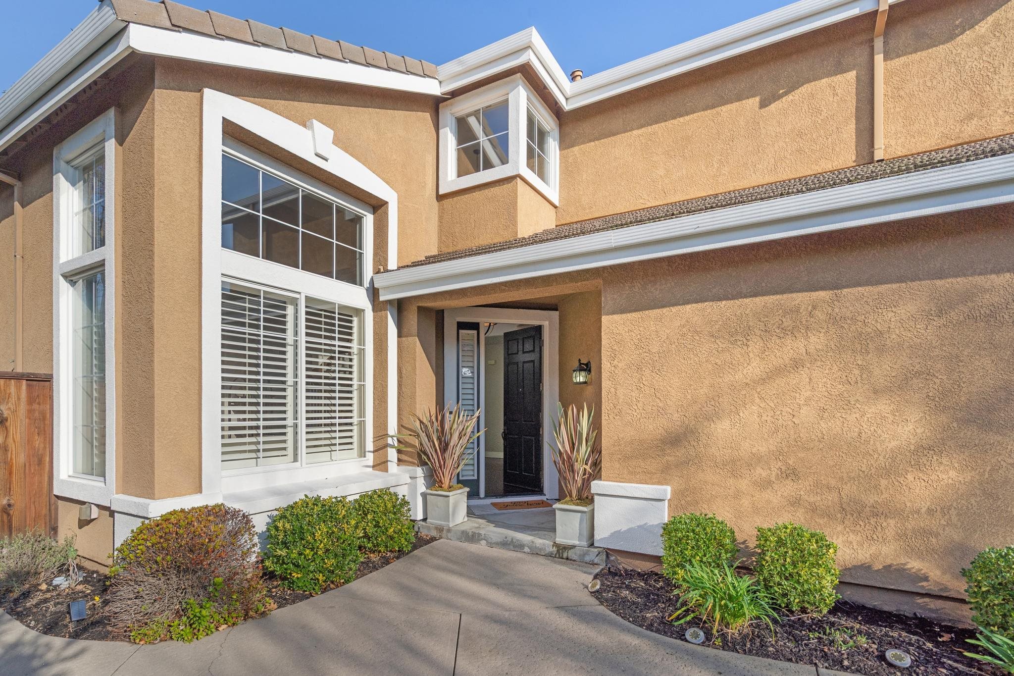 Detail Gallery Image 3 of 52 For 334 Squirrel Ridge Way, Danville,  CA 94506 - 5 Beds | 3 Baths