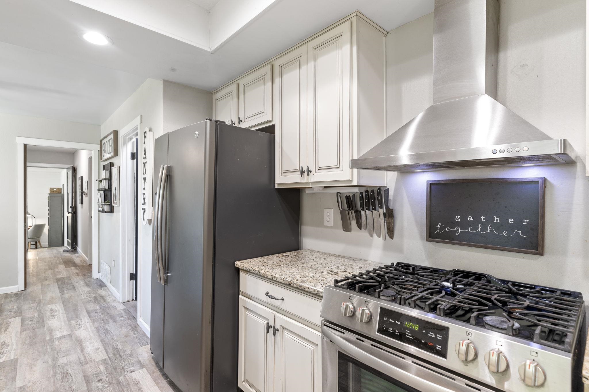 Detail Gallery Image 9 of 38 For 25820 S Macarthur Dr, Tracy,  CA 95376 - 3 Beds | 2/1 Baths